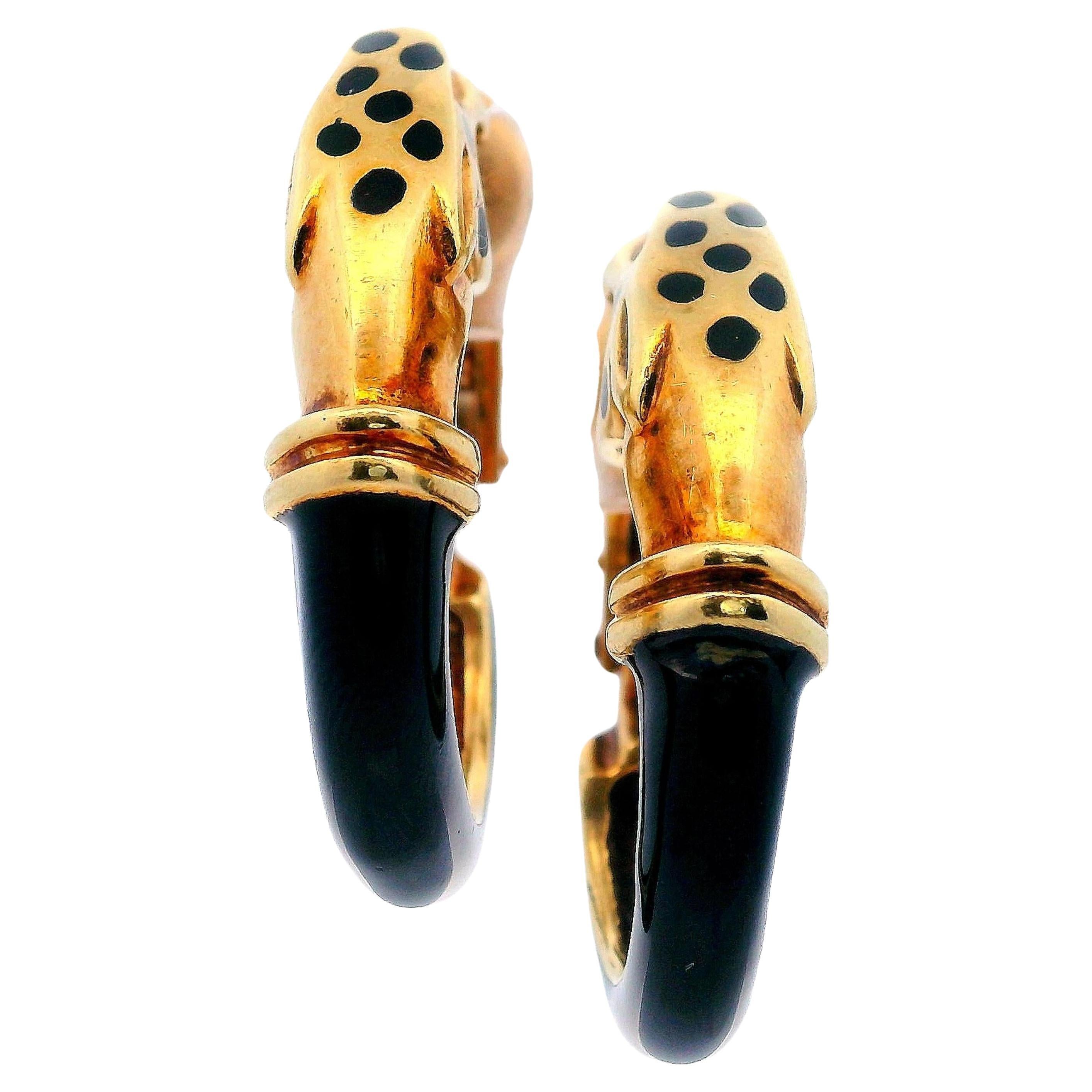 18kt Gold Hoop Panther Earrings with Enamel In Excellent Condition For Sale In Aventura, FL