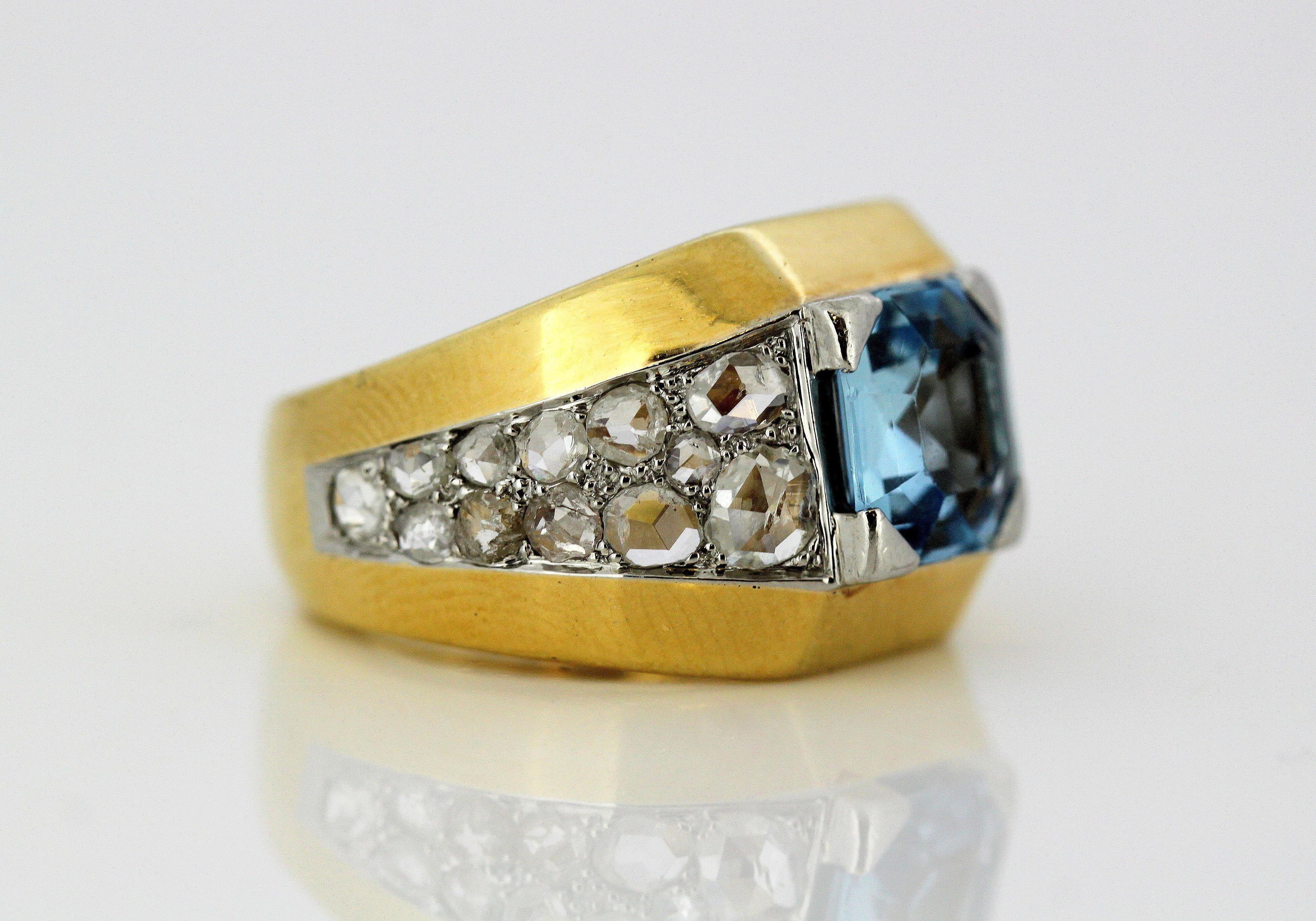 18 Karat Gold Ladies Ring with Aquamarine and Diamonds, circa 1940s 6