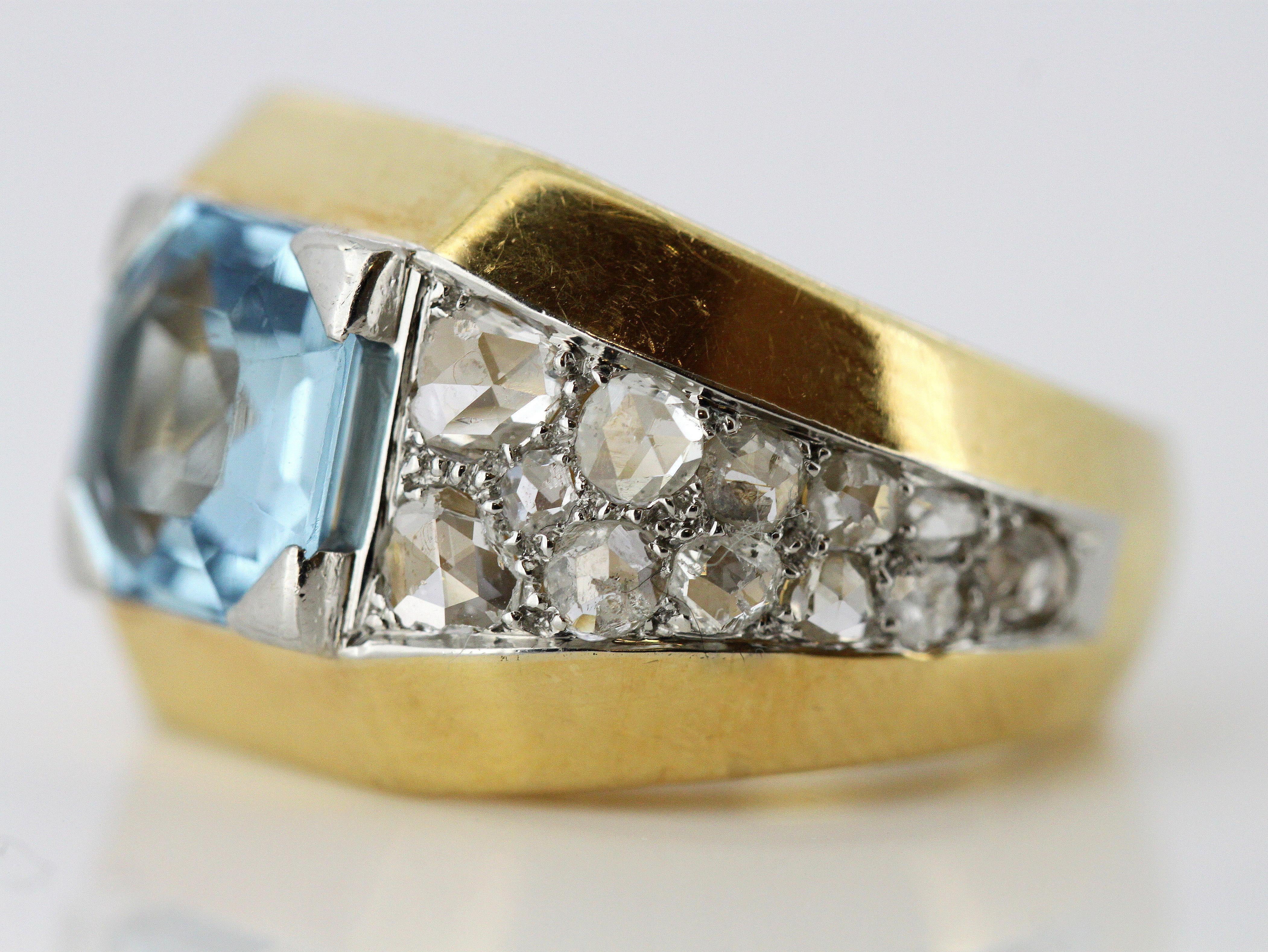 18 Karat Gold Ladies Ring with Aquamarine and Diamonds, circa 1940s 2