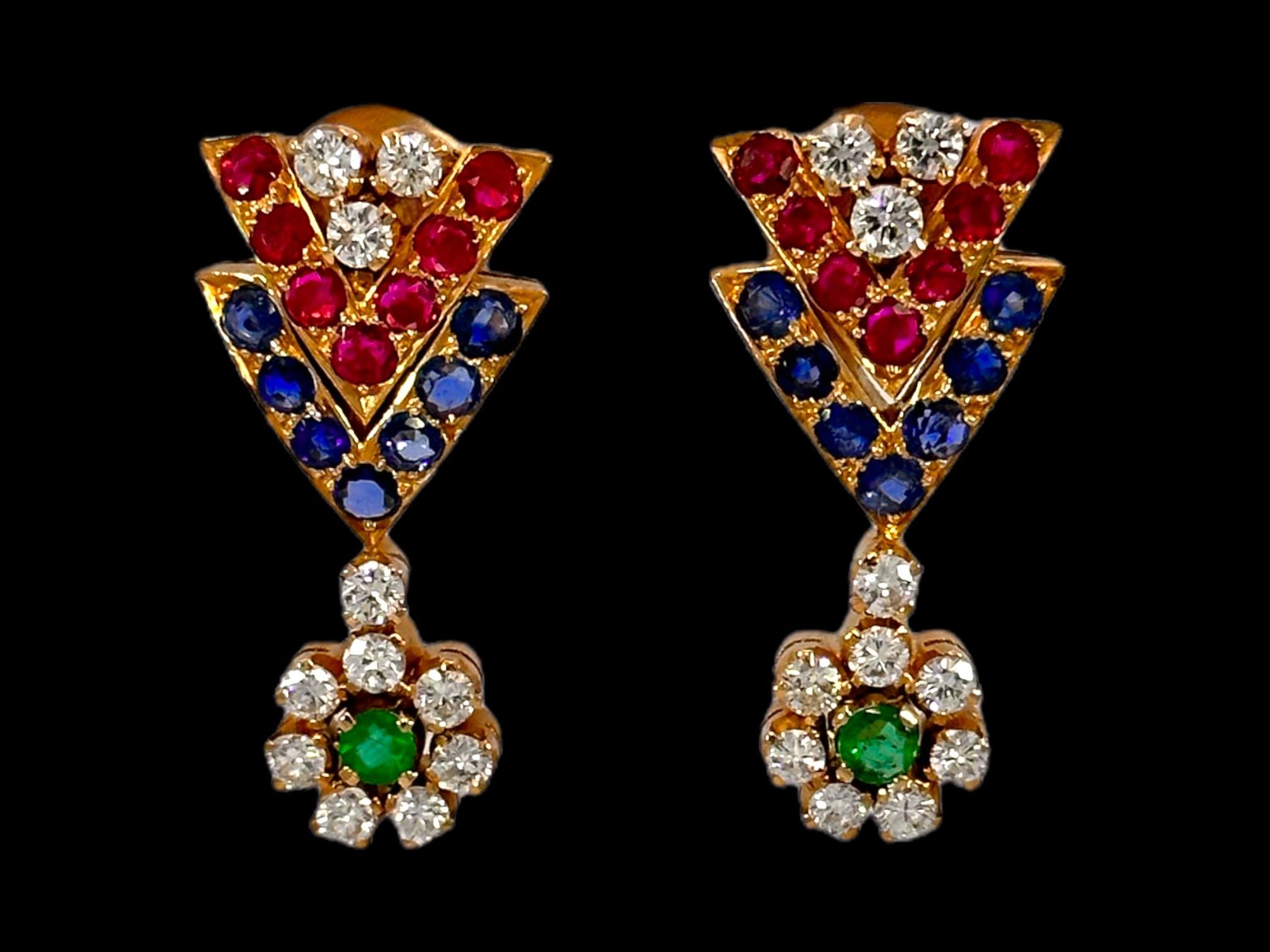 Artisan  Collier, boucles d'oreilles, bracelet en or 18 carats, bague sertie de diamants et pierres précieuses en vente