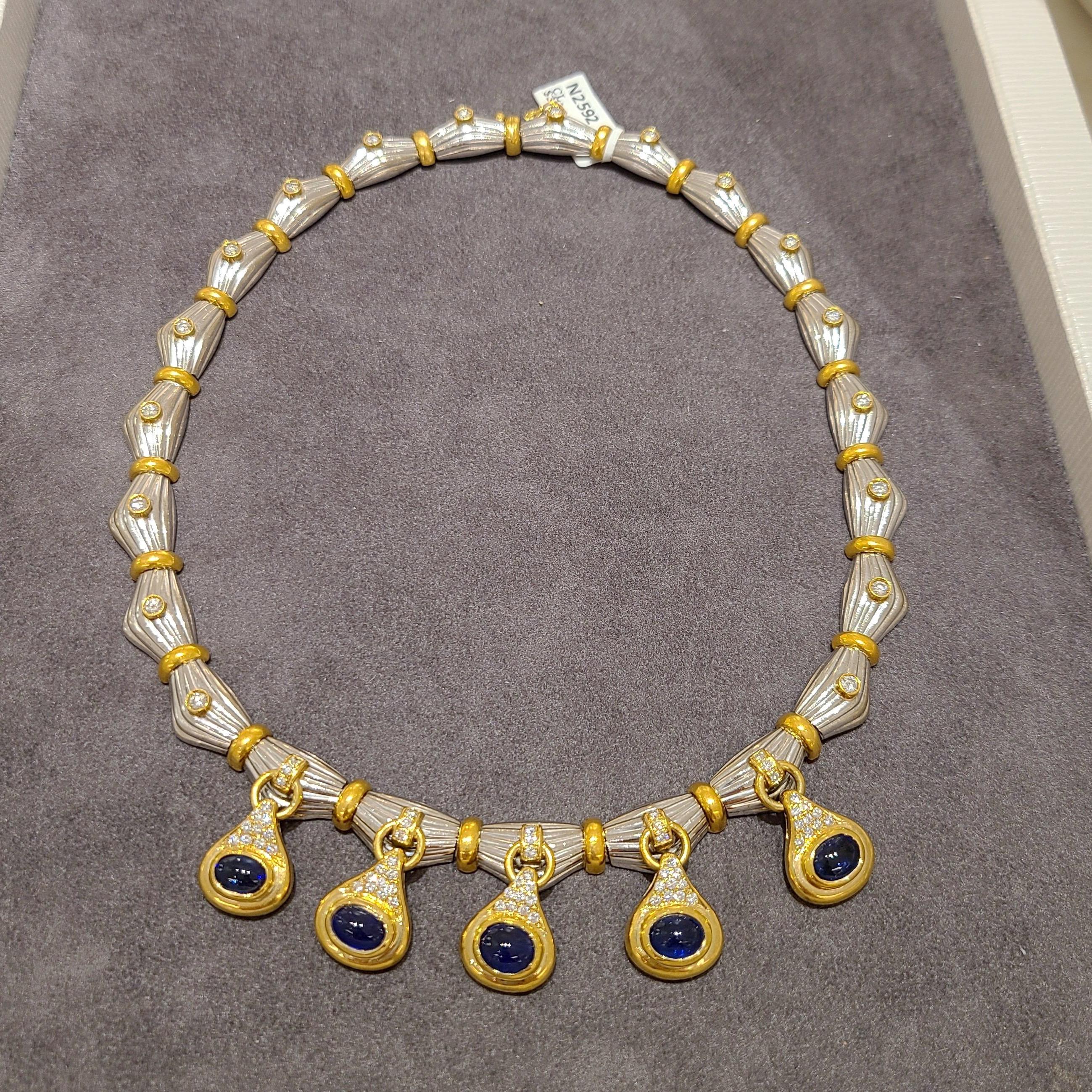 Contemporary 18KT Gold Necklace with 14.75Ct. Cabochon Blue Sapphires and 2.25 Carat Diamonds For Sale