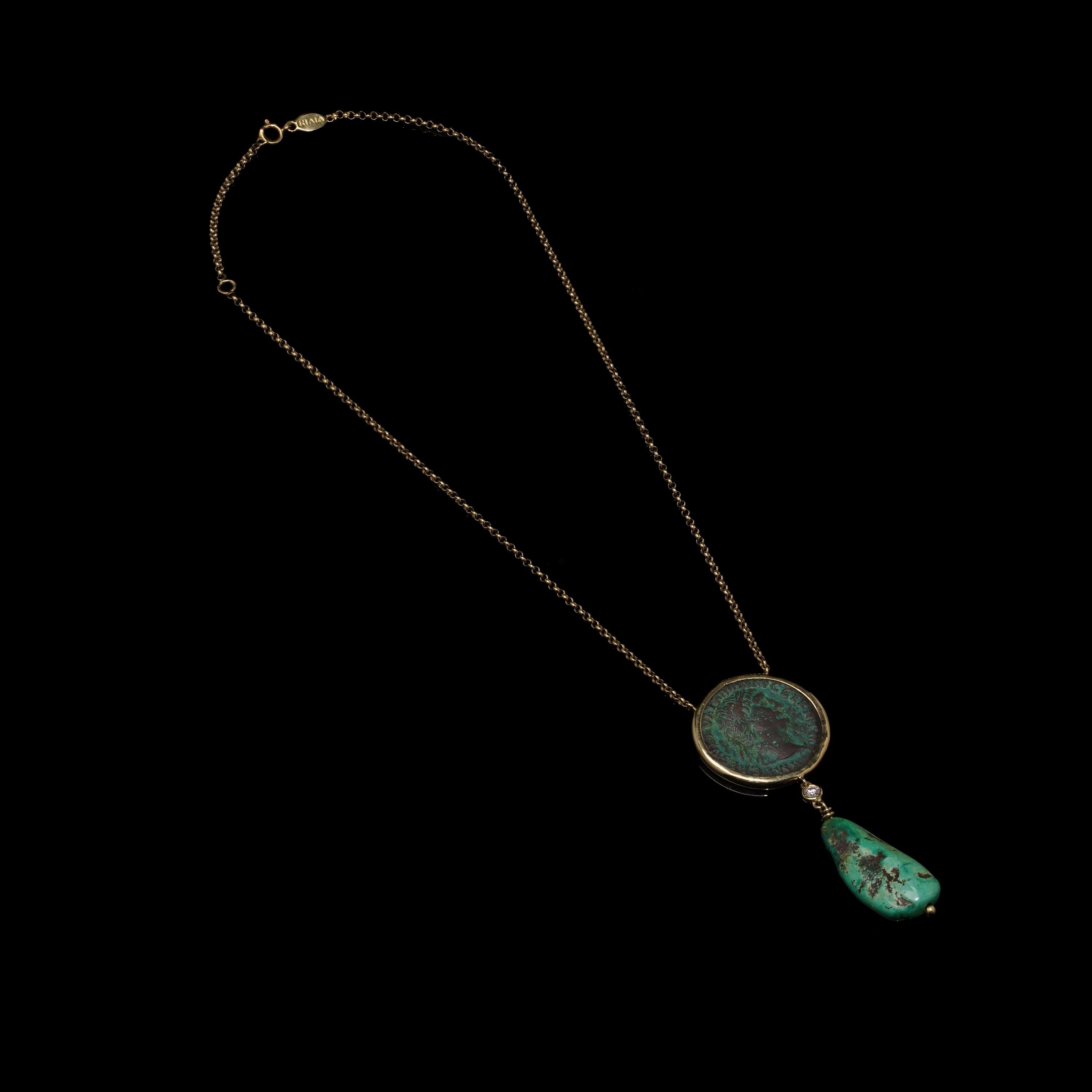 COLLANA IN ORO 18KT CON MONETA DI TRAIANO E GOCCIA DI TURCHESE  c.98-99 d.C. in vendita 3