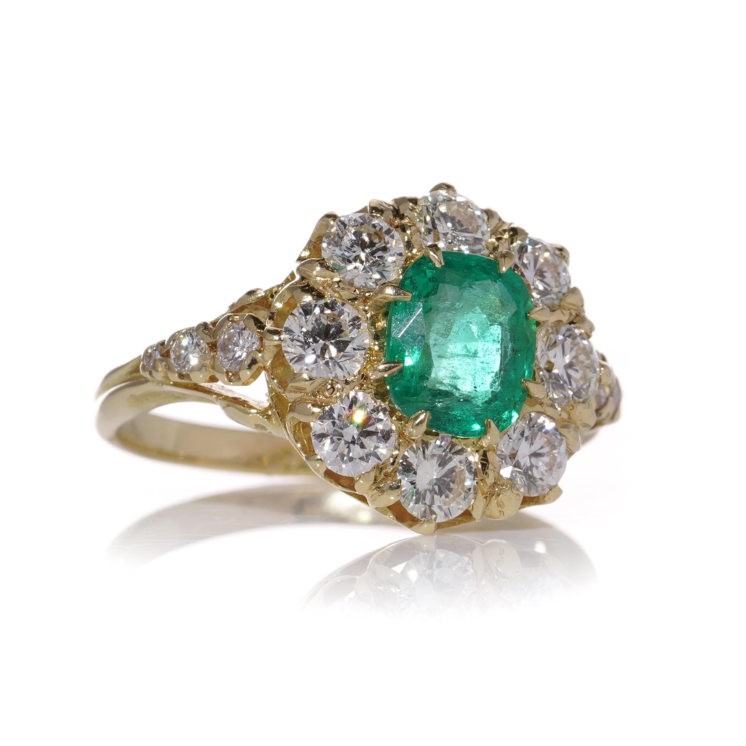 18kt. gold Oval 1.10 carats of emerald Cluster ladies ring with diamonds  For Sale 1