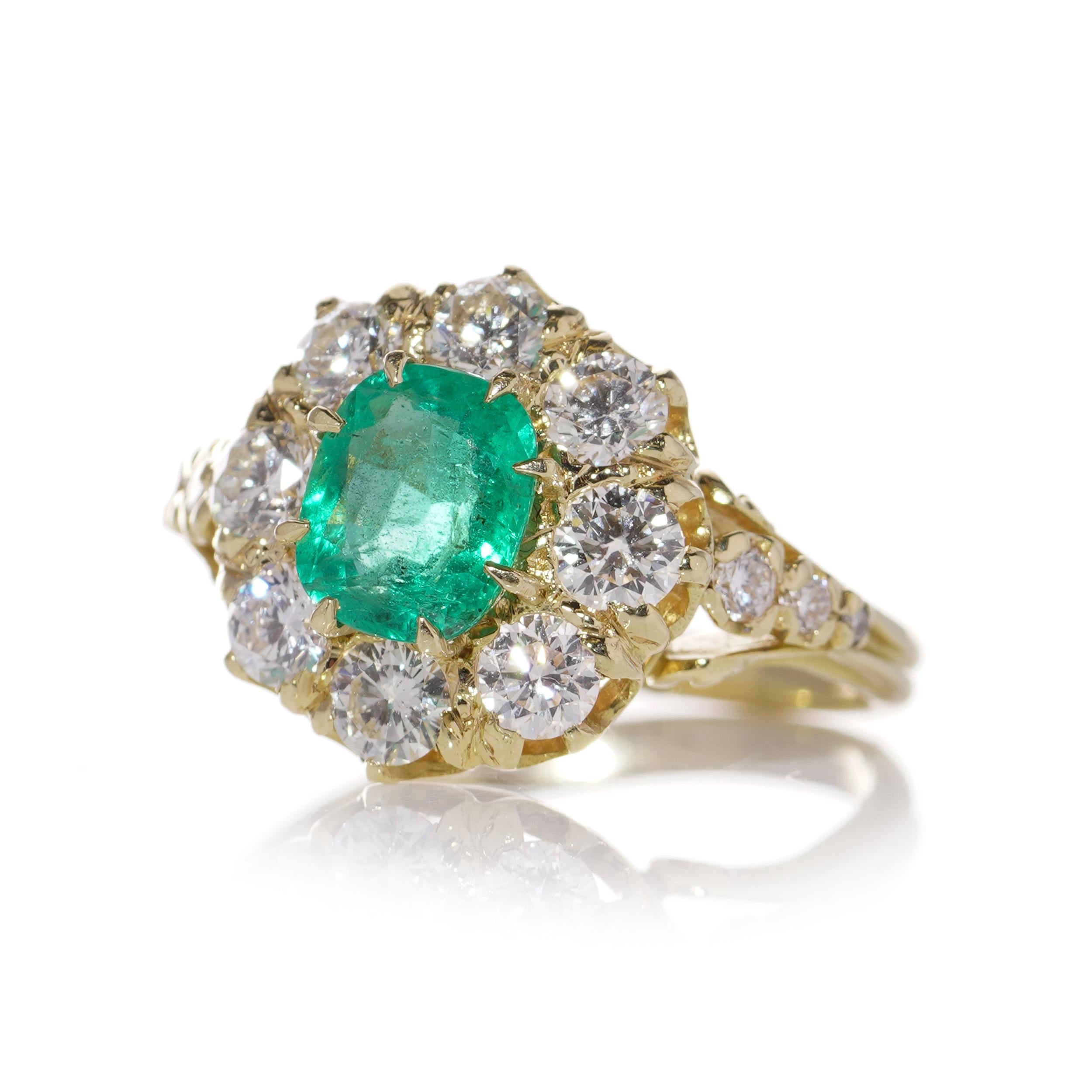 18kt. gold Oval 1.10 carats of emerald Cluster ladies ring with diamonds  For Sale 3