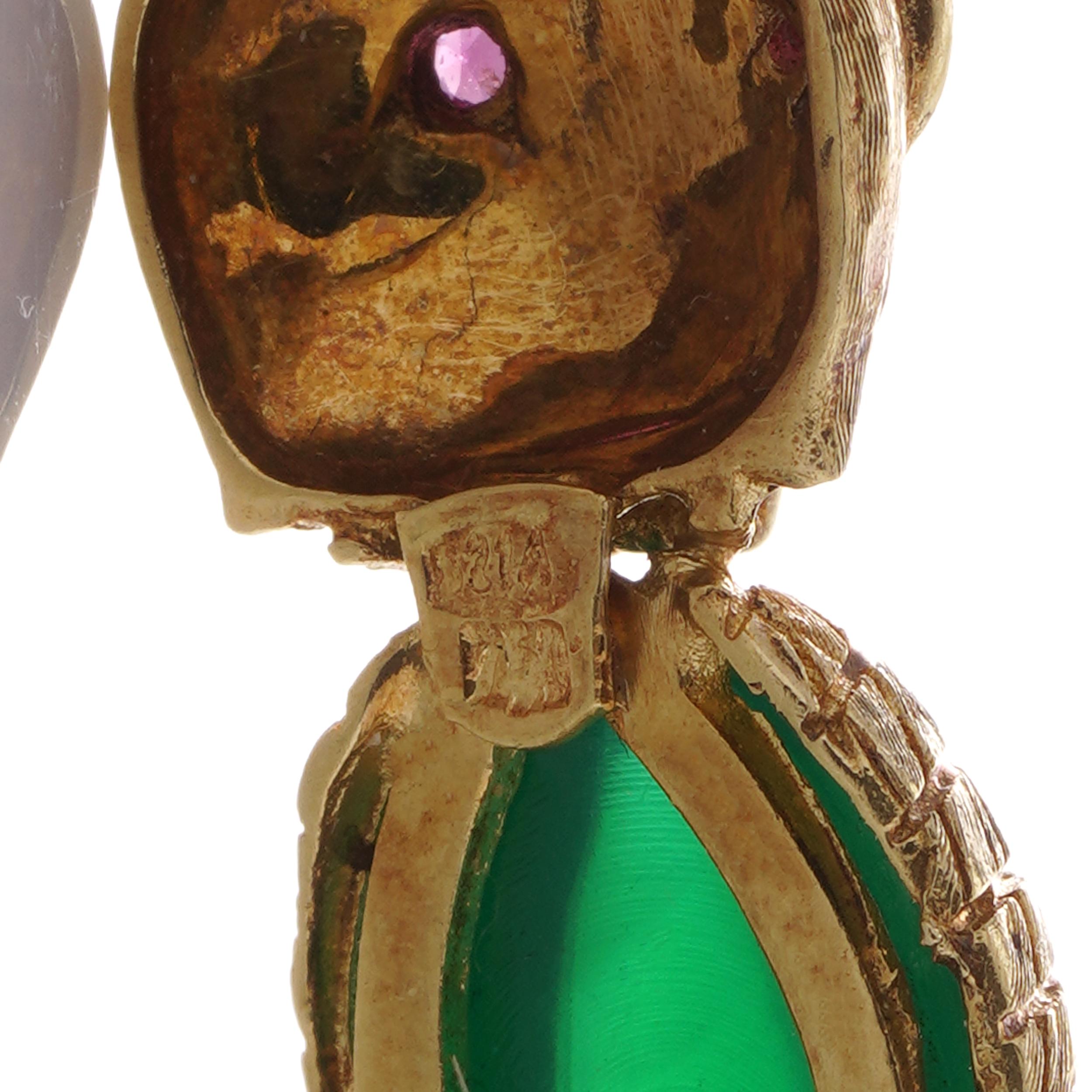 18kt gold owl brooch standing on a branch with coloured glass body and ruby eyes For Sale 1
