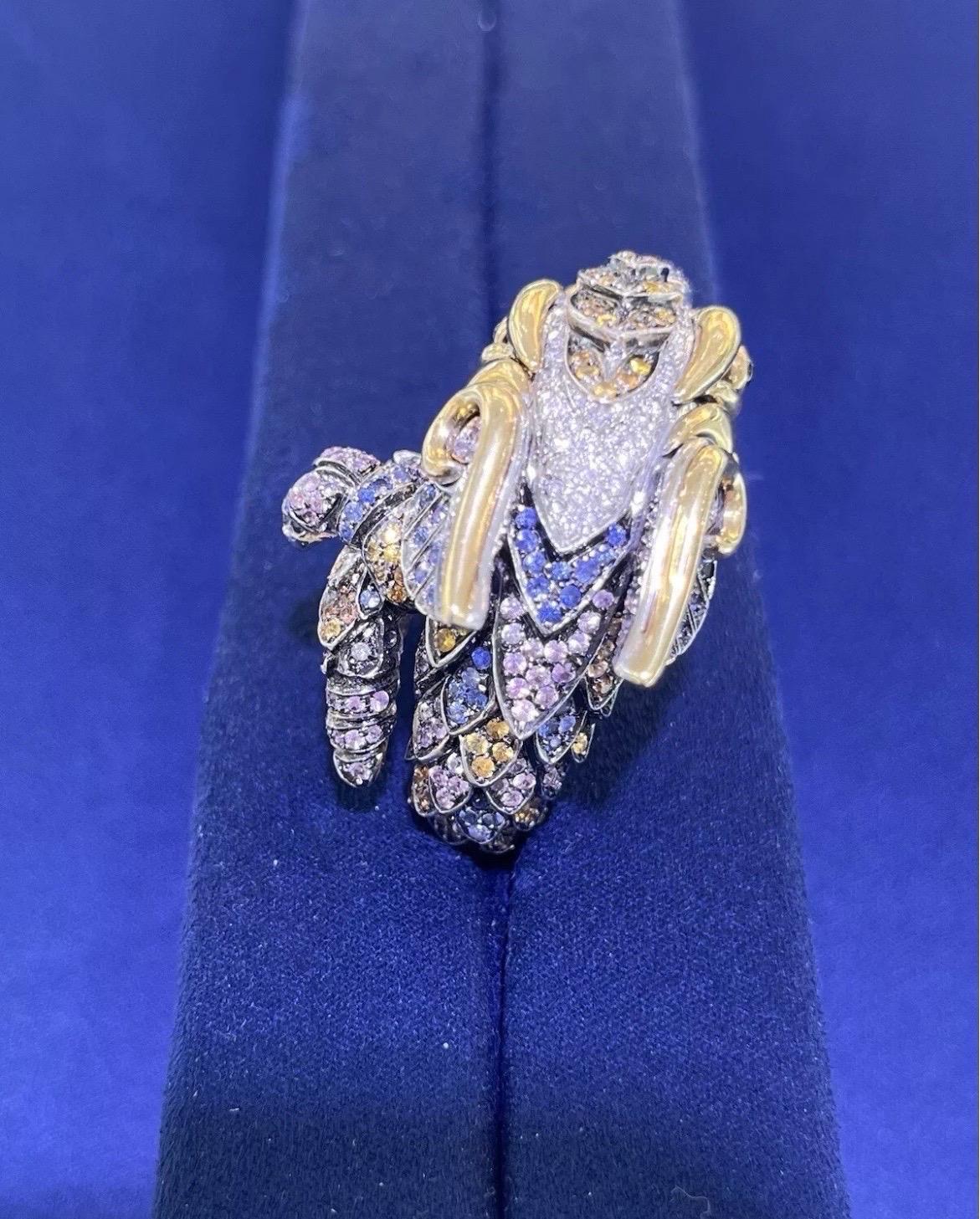 Anillo de cóctel de oro de 18 quilates Paolo Piovan Gioielli Precioso dragón de diamantes y zafiros en venta 11