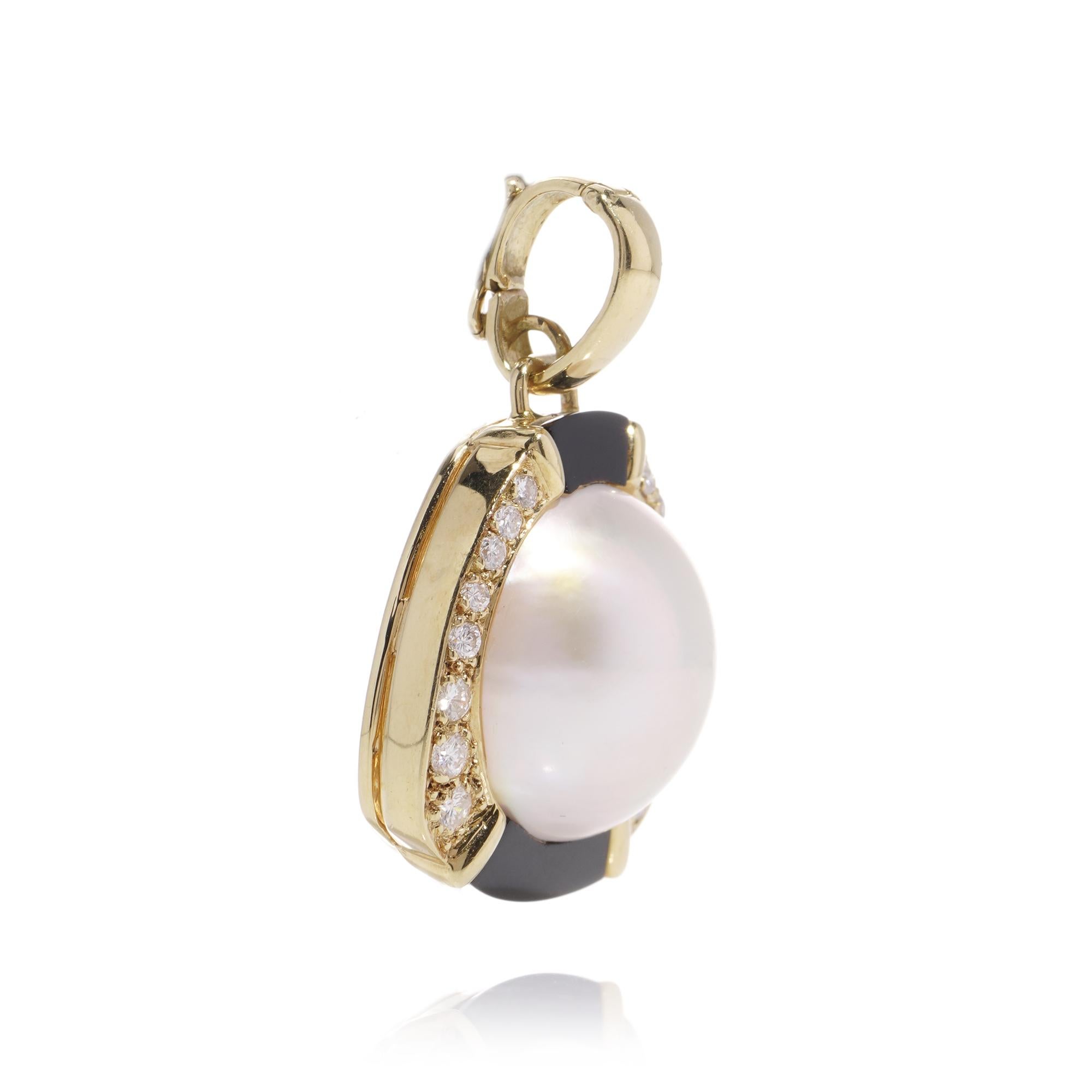 Women's 18kt gold pendant with half of Akoya pearl, onyx, and 0.50 cts. of diamonds  For Sale