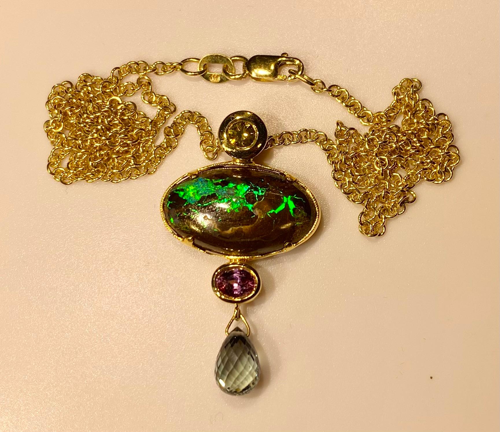 Pendentif en or 18kt avec diamant jaune, opale de Boulder et saphirs roses et sarcelles en vente 3