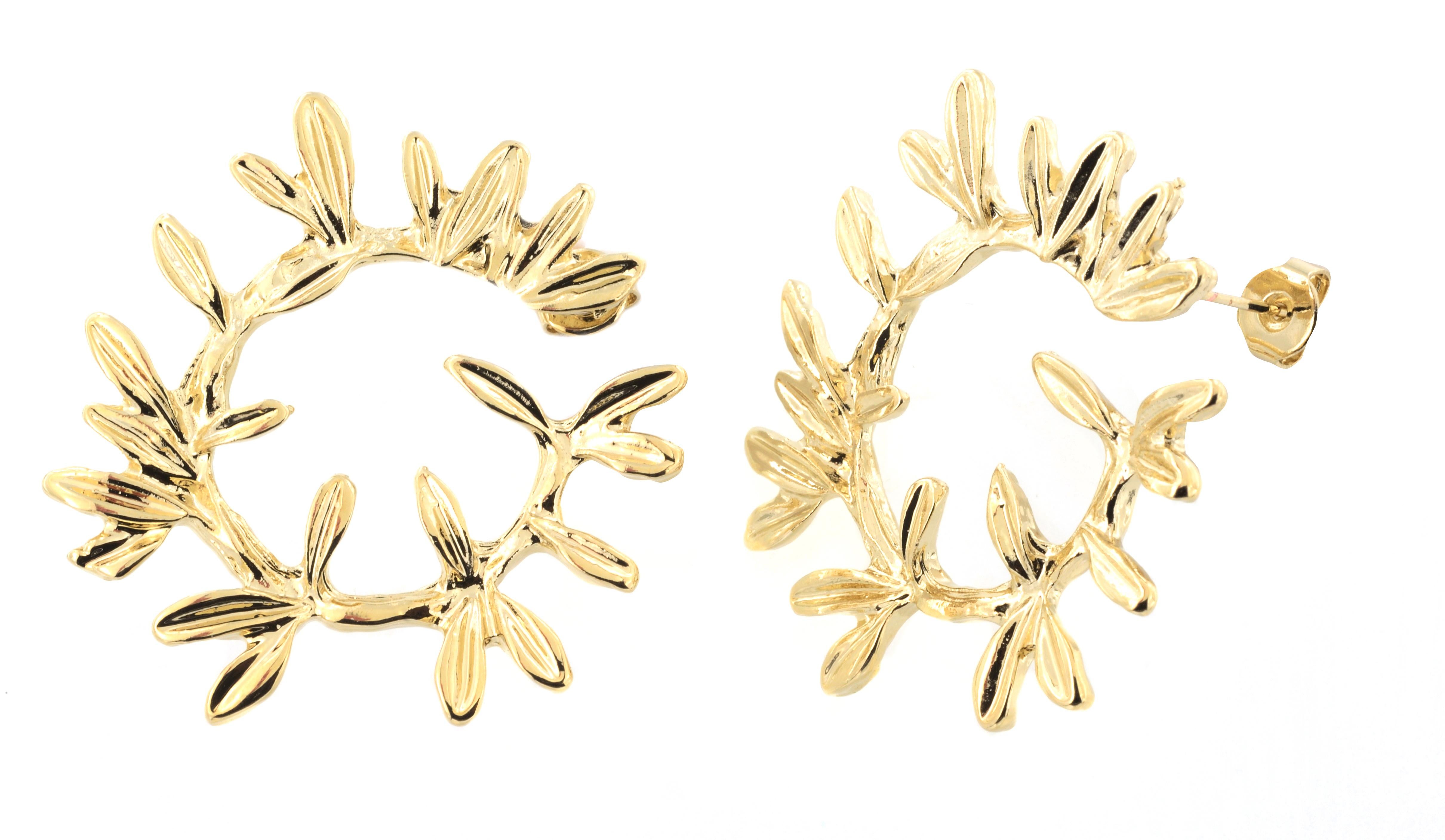 18kt gold plated earrings 
Hypoallergenic and Nikel free metal