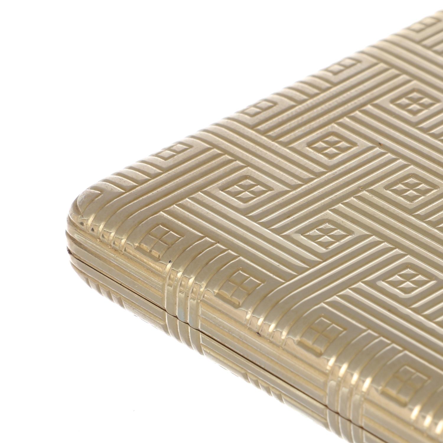 18Kt Gold Rare Compact Powder Box - Made in Italy 1970 circa - Geometric Pattern For Sale 6