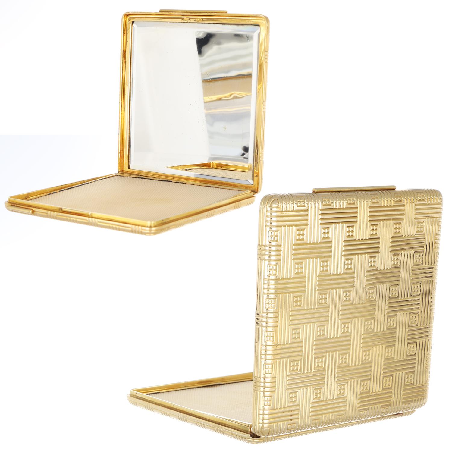 18Kt Gold Seltene kompakte Puderdose - Made in Italy 1970 circa - Geometrisches Muster im Angebot 7