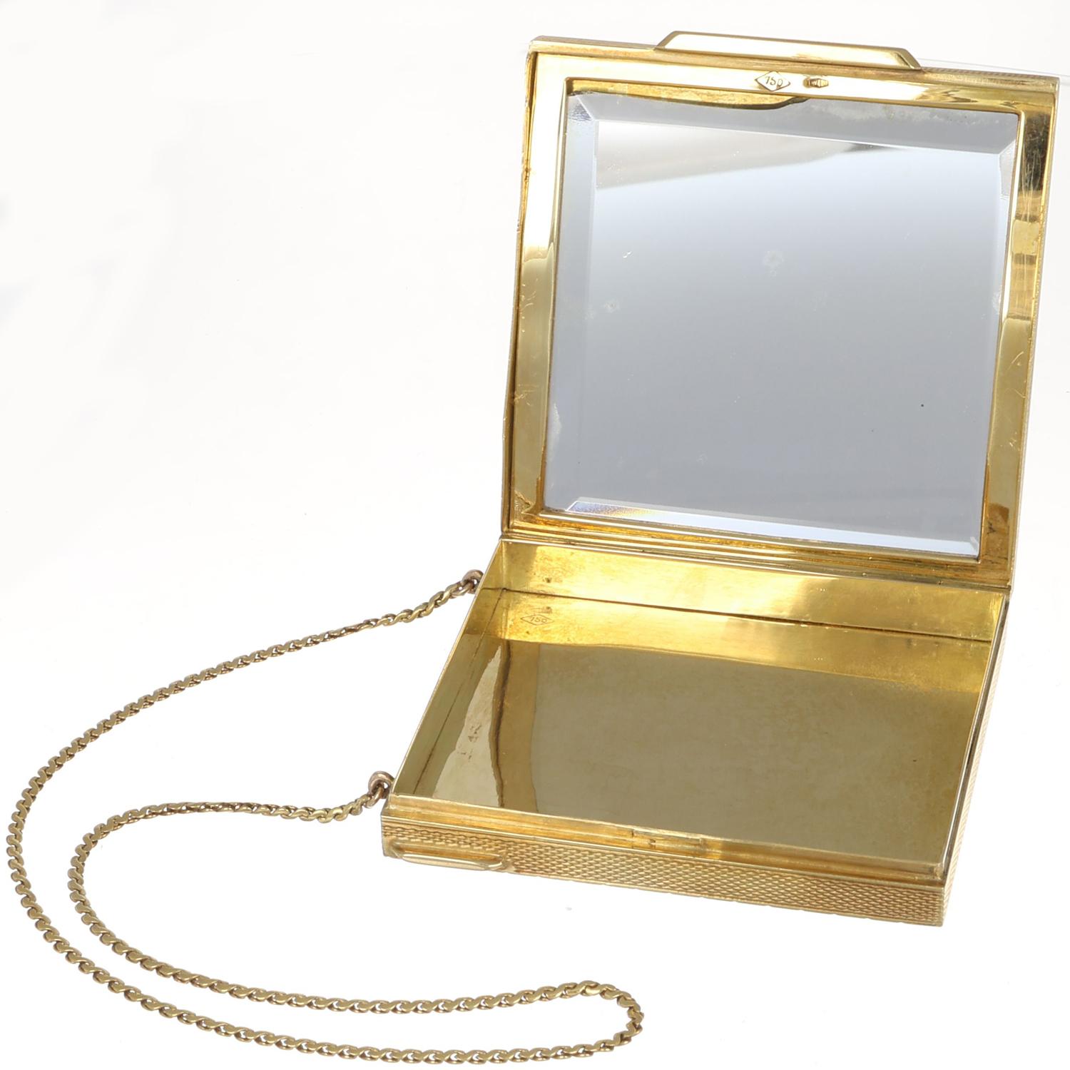 18Kt Gold Seltene kompakte Puderdose mit Kette - Made in Italy 1970 circa im Angebot 5