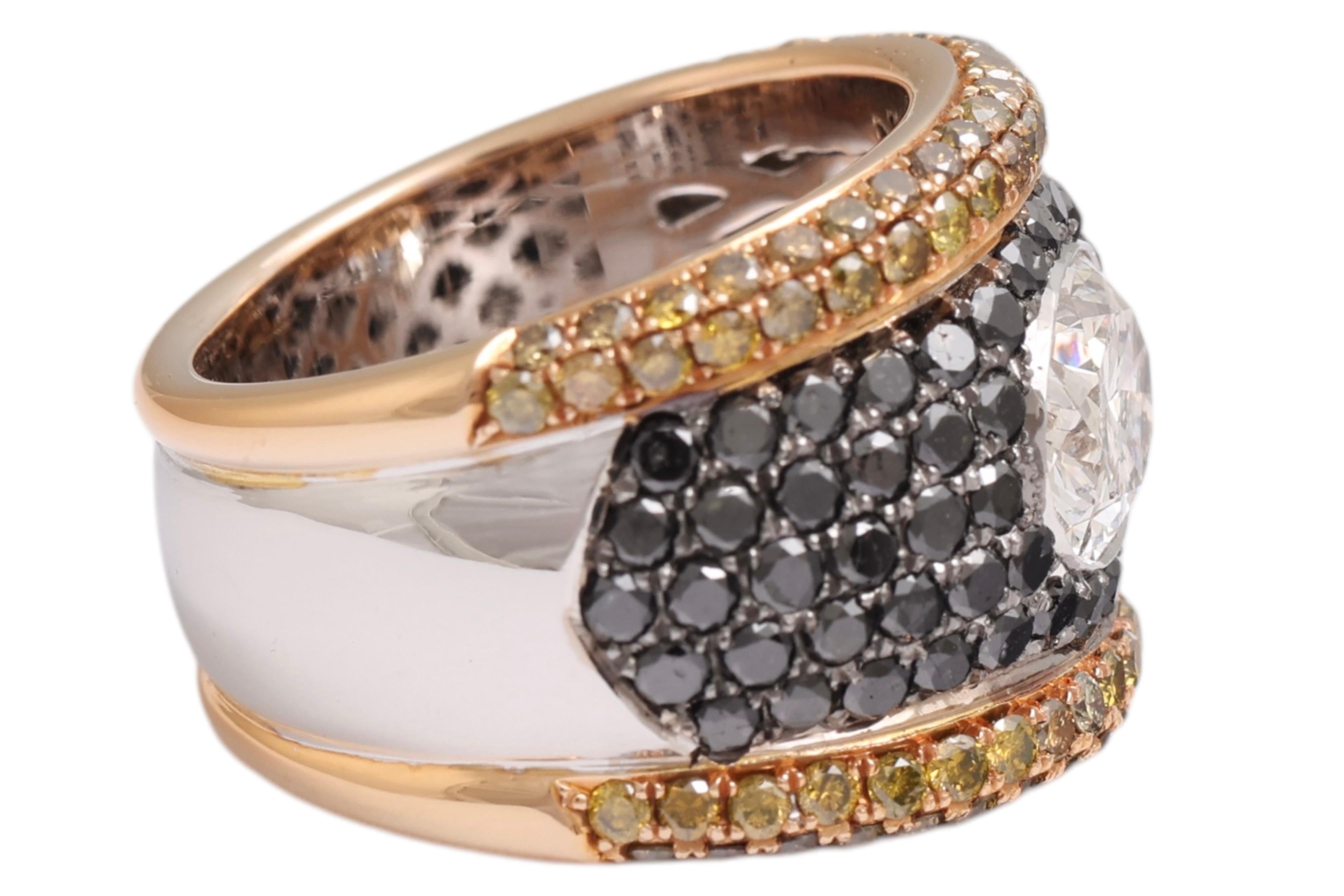 Women's or Men's 18kt Gold Ring with Black & Fancy Cognac Diamonds, 2.31ct Large Oval Diamond For Sale