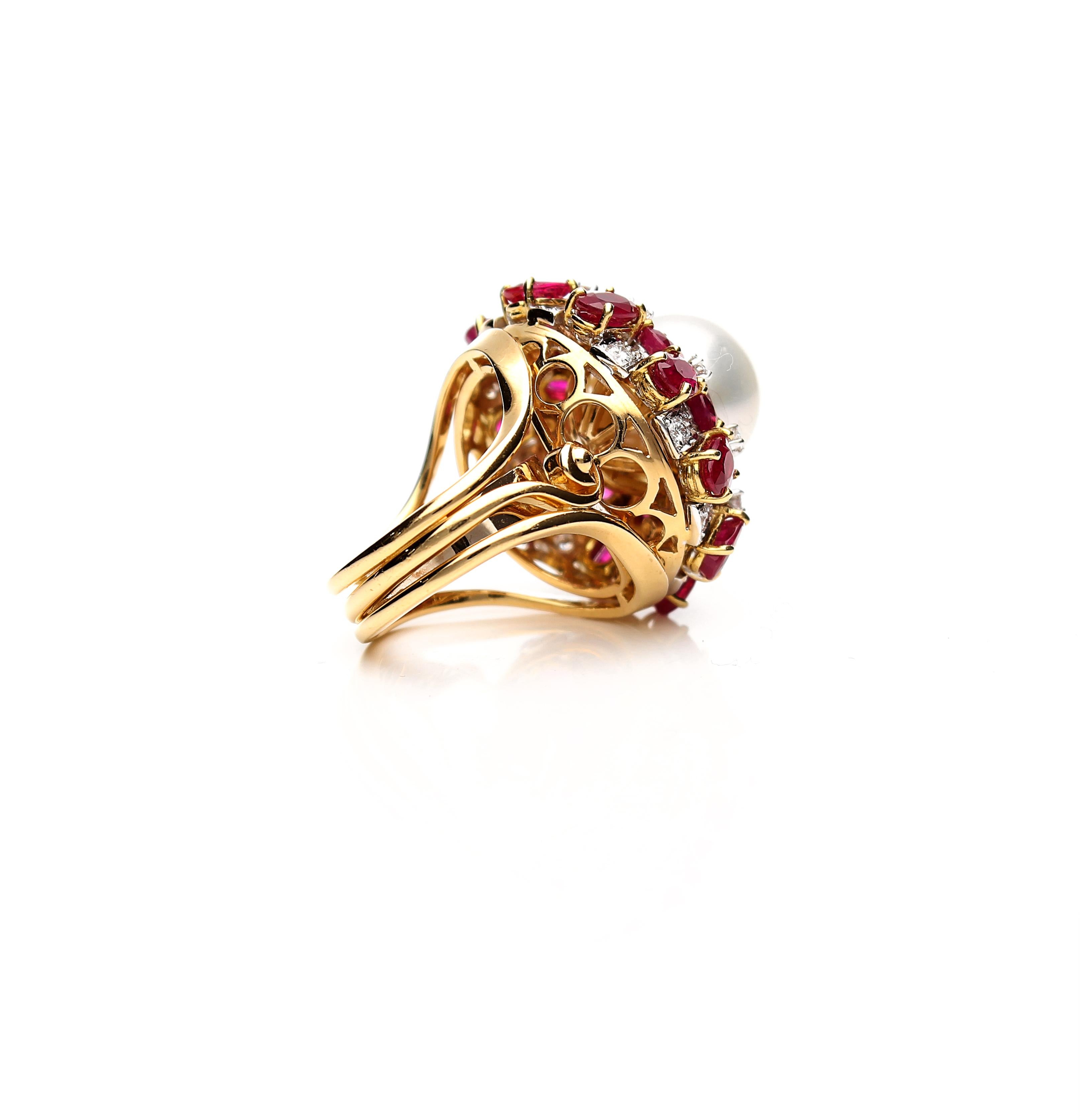 Women's 18 Karat Gold Ring with Oval Cut Rubies, Diamonds and South Sea Pearl