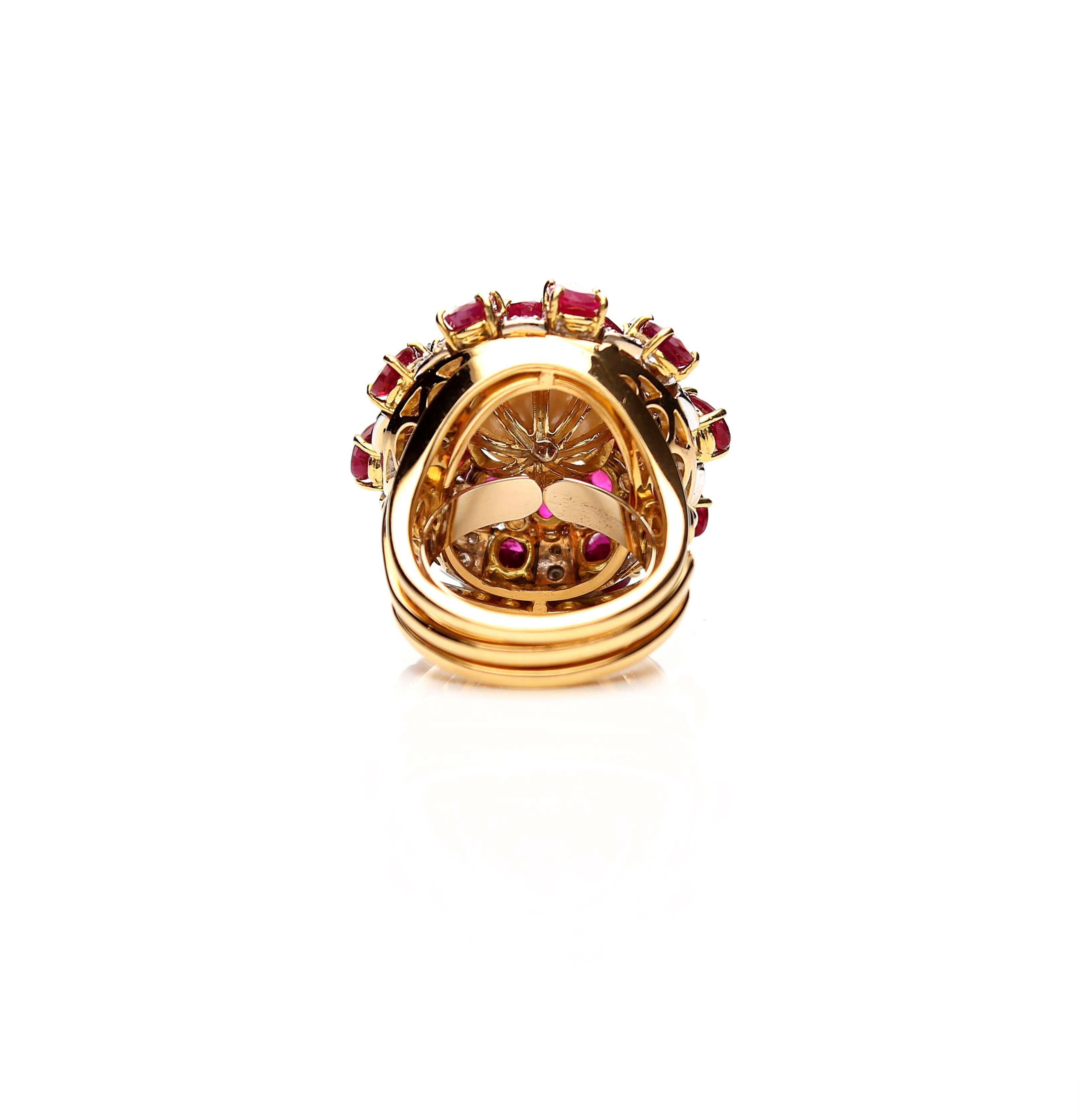 18 Karat Gold Ring with Oval Cut Rubies, Diamonds and South Sea Pearl 2