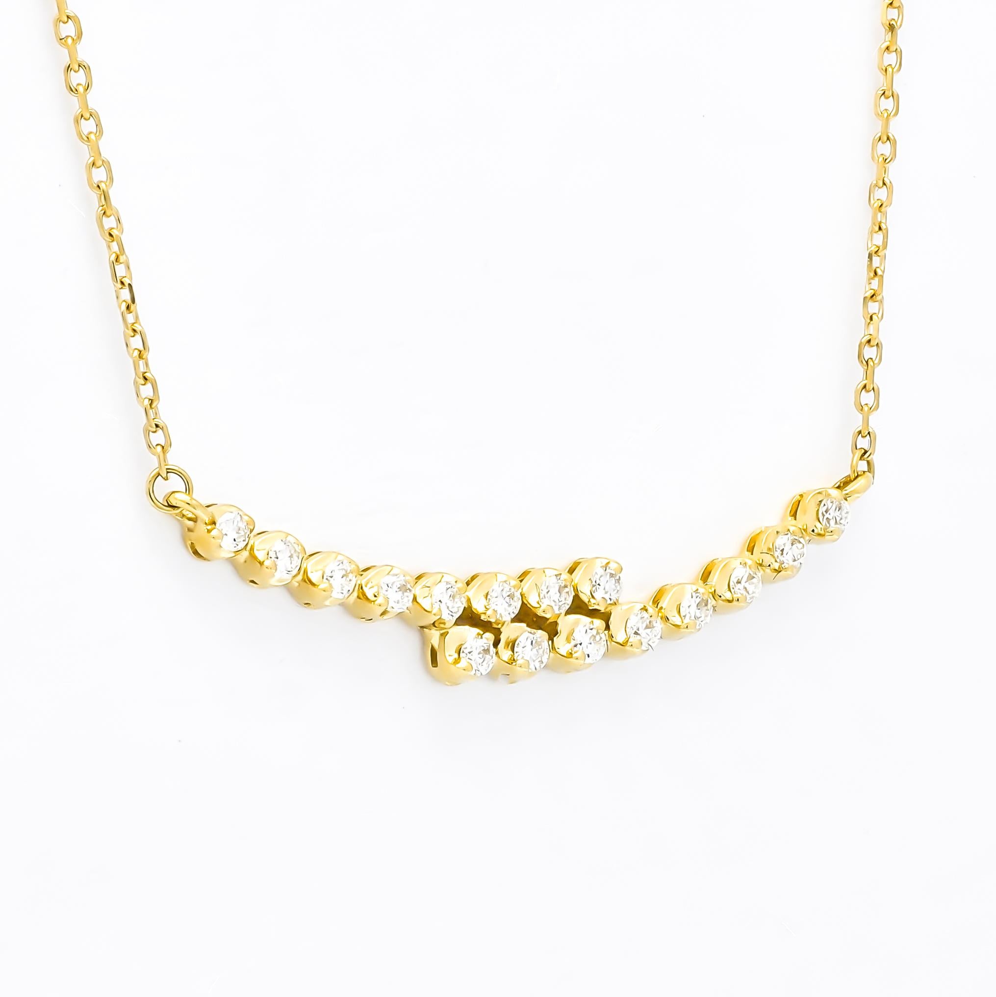 Round Cut Natural Diamond 0.20 carats 18 Karat Yellow Gold Bar Chain Necklace  For Sale
