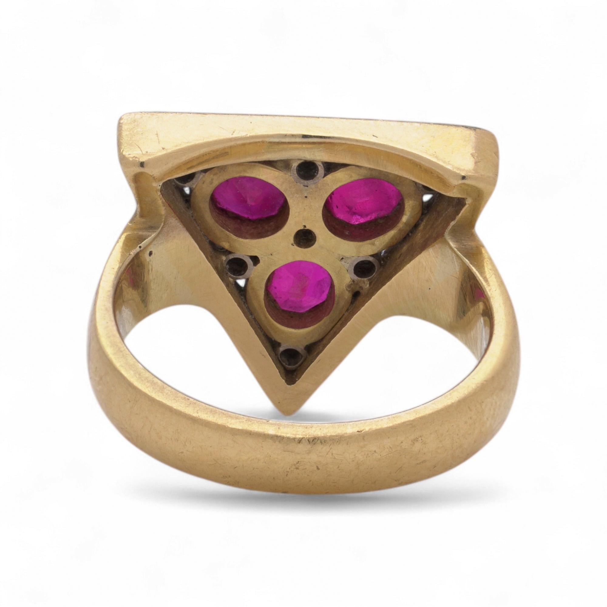 18kt Gold Rubin und Diamant Ring - UK 1970s im Zustand „Gut“ im Angebot in Braintree, GB