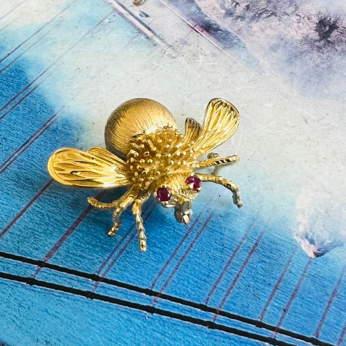 18 Karat Gold & Ruby Bug Brooch by Tiffany & Co. In Excellent Condition In San Francisco, CA