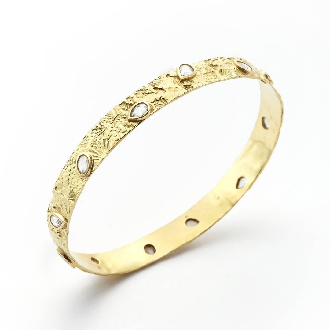 18kt Gold Seascape Bangle with 3.71ct Rose Cut Diamonds For Sale 3