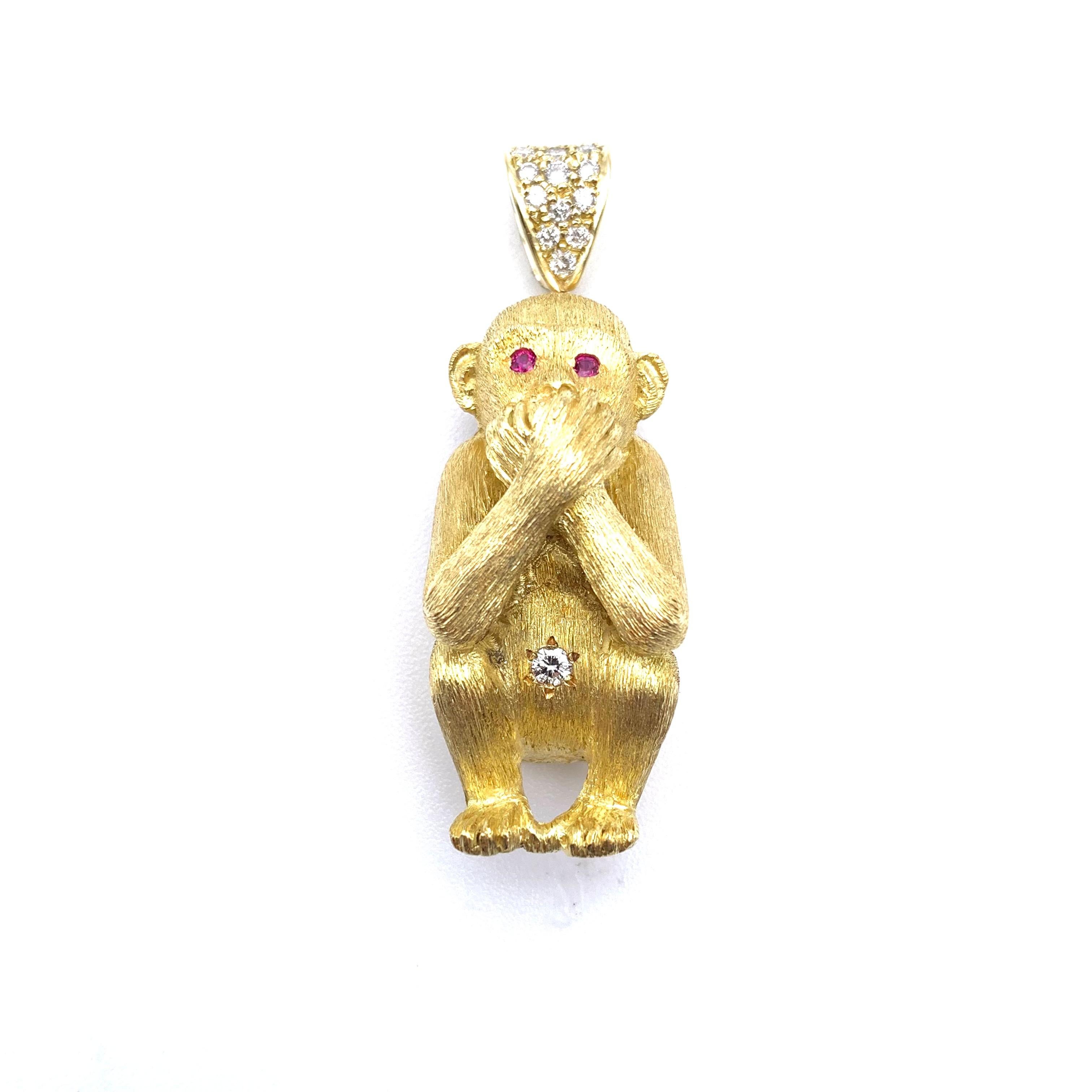 Cette pièce amusante fait partie de notre collection de succession. Avant de devenir le nôtre, ce pendentif a d'abord été une broche provenant d'une maison de joaillerie renommée, George Lederman Inc. à Manhattan, NYC. Ce pin's faisait partie d'une