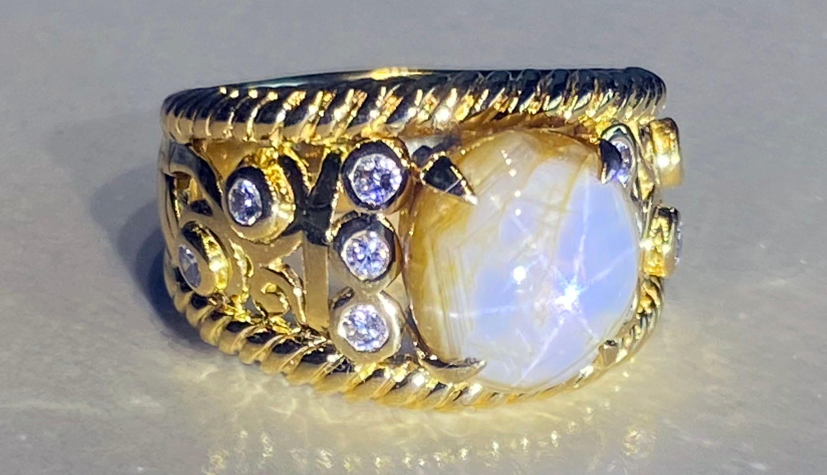 A Star Sapphire & Diamond Ring set in 18kt Yellow Gold  For Sale 8