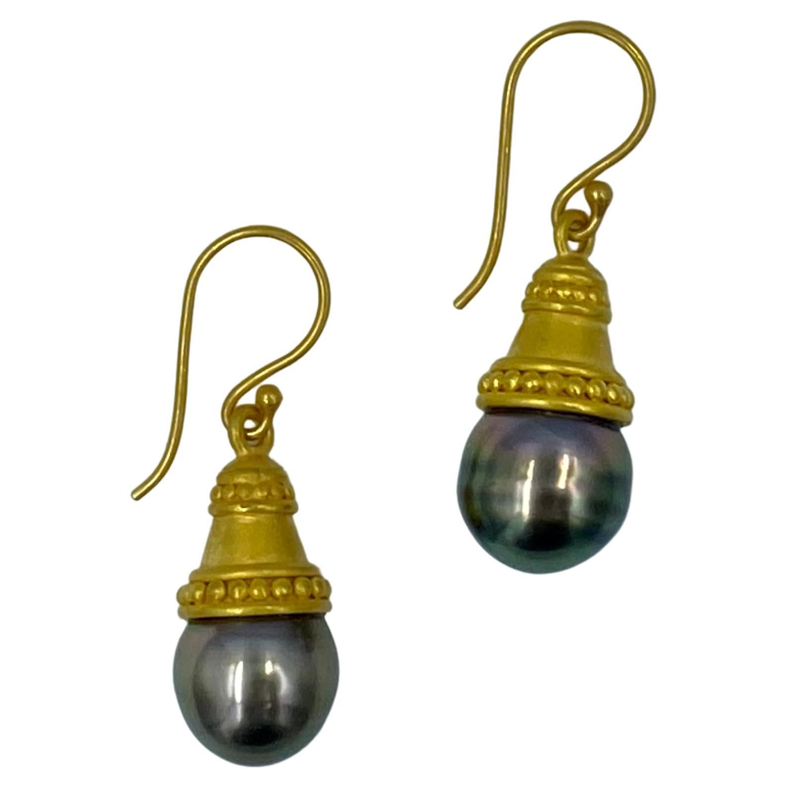 18kt Gold Tahitian Grey Pearl Handcrafted Etruscan Style Dangle Earrings For Sale