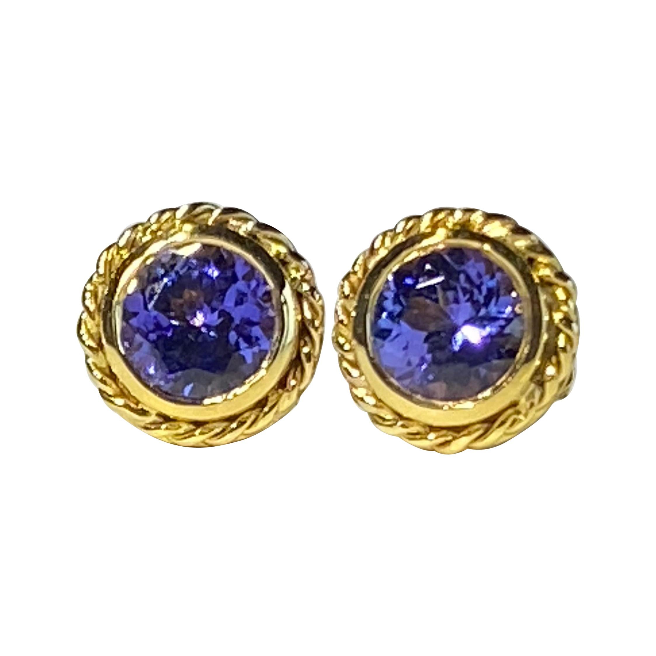 18kt Gold Tanzanite Stud Earrings For Sale