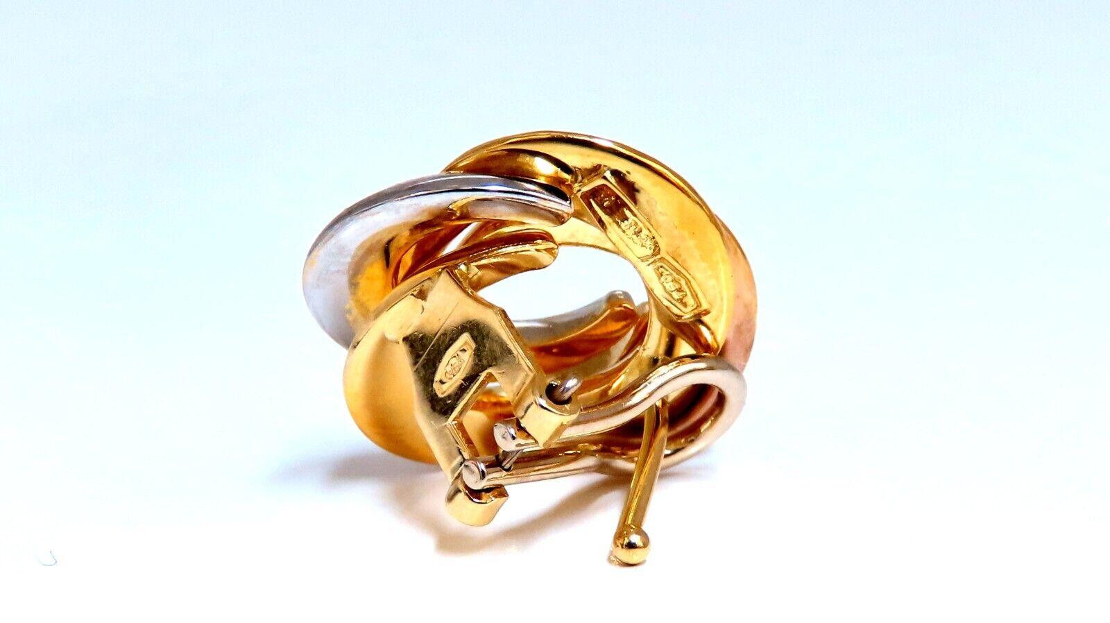 Dreifarbige runde Clip-Ohrringe aus 18 Karat Gold im Zustand „Neu“ im Angebot in New York, NY