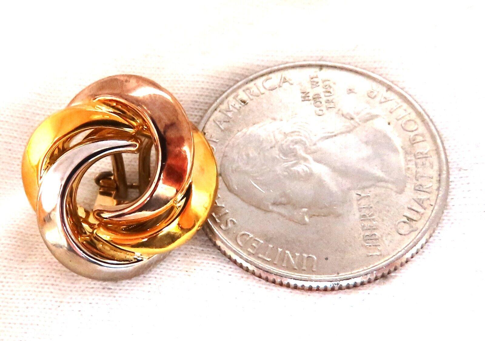 18 Karat Gold Tri-Color Circular Clip Earrings In New Condition For Sale In New York, NY