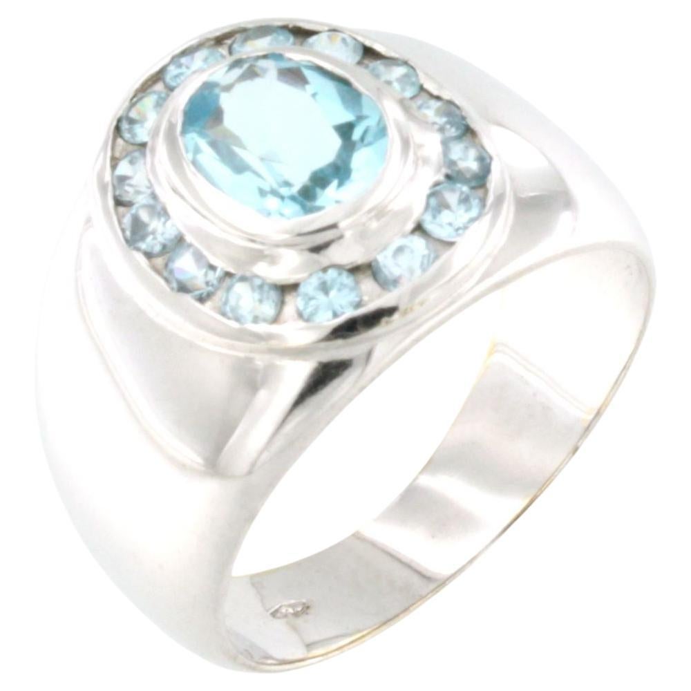 18kt Gold with Blue Topaz Ring For Sale