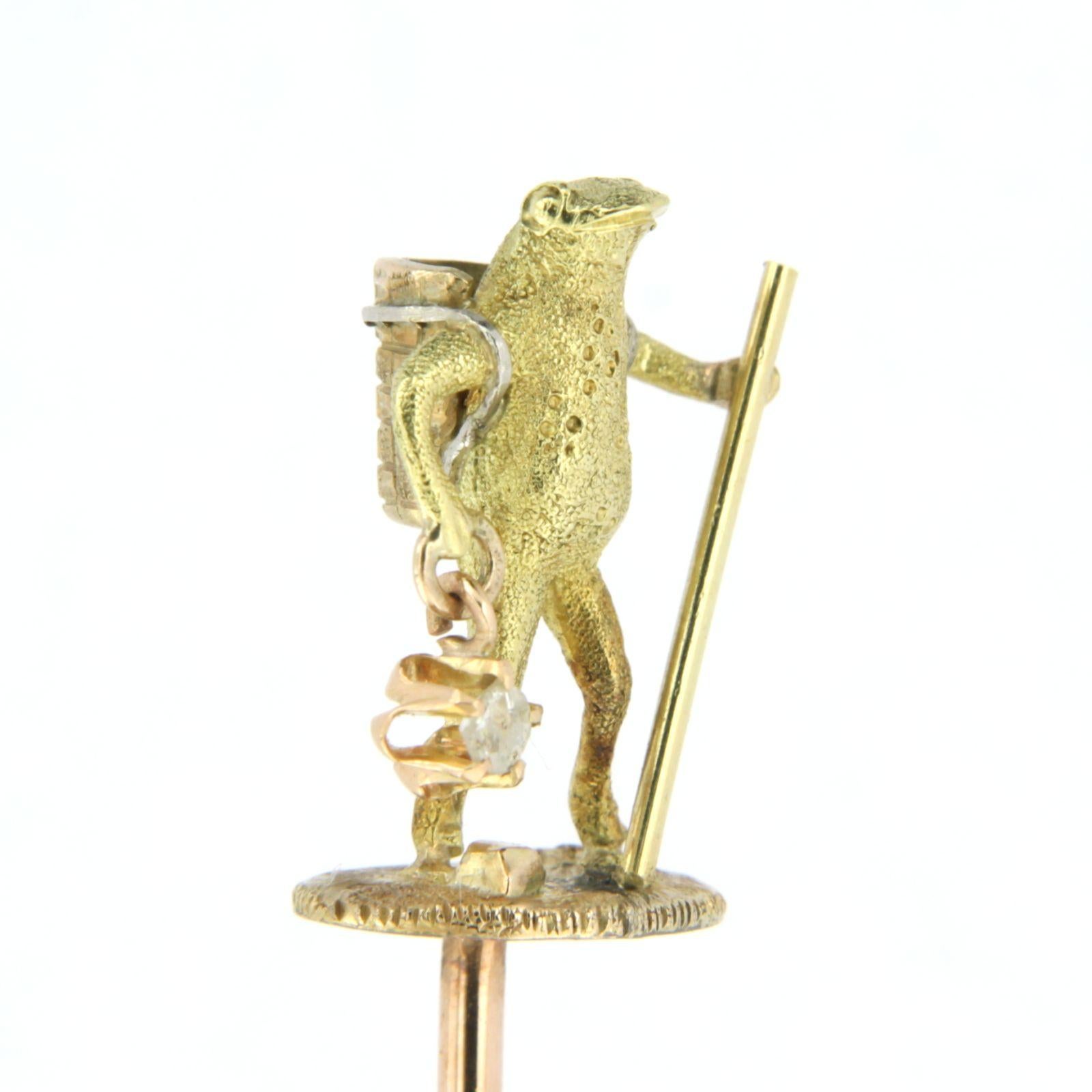 Contemporary 18kt Gold Frog Stick Pin For Sale
