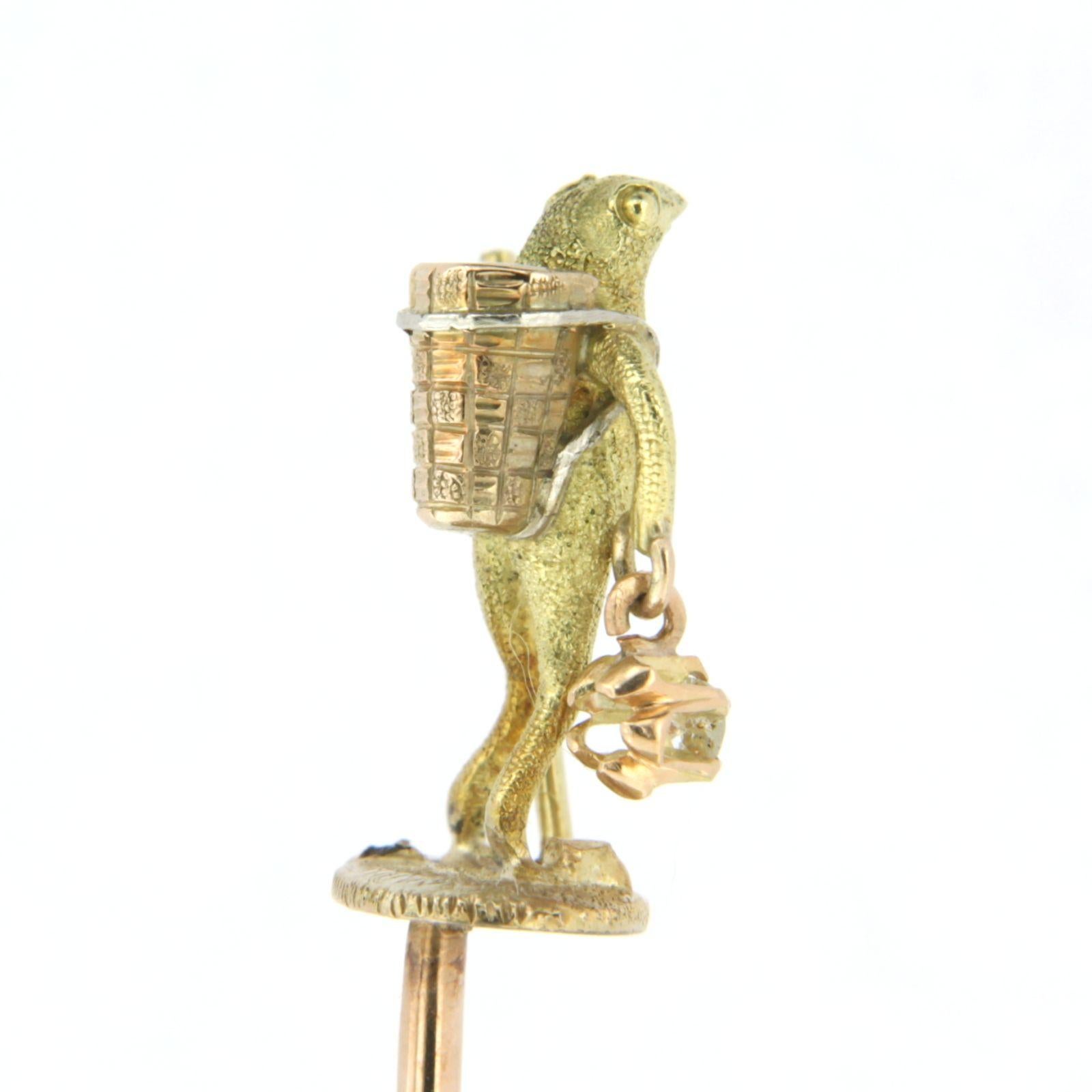 18kt Gold Frog Stick Pin In Good Condition For Sale In The Hague, ZH