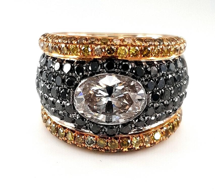 Modern 18kt Gold Ring with Black & Fancy Cognac Diamonds, 2.31ct Large Oval Diamond For Sale