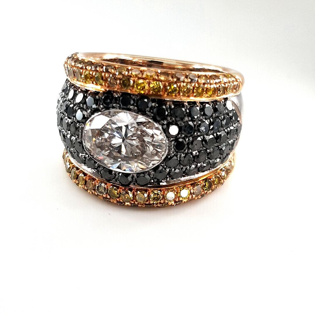 18kt Gold Ring with Black & Fancy Cognac Diamonds, 2.31ct Large Oval Diamond For Sale 1