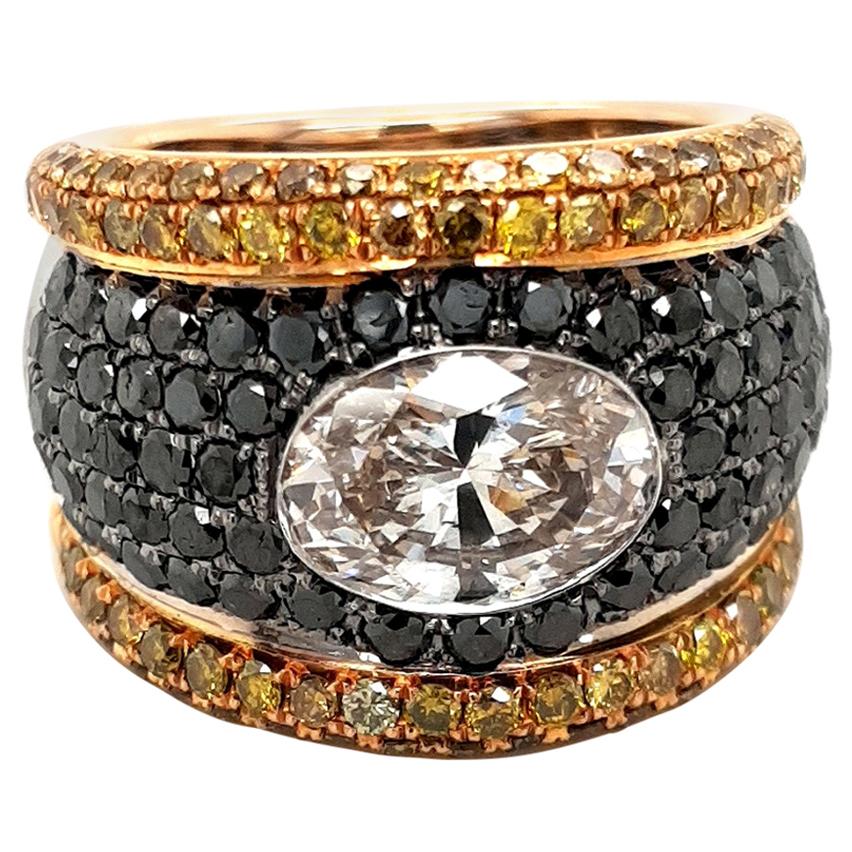 18kt Gold Ring with Black & Fancy Cognac Diamonds, 2.31ct Large Oval Diamond For Sale