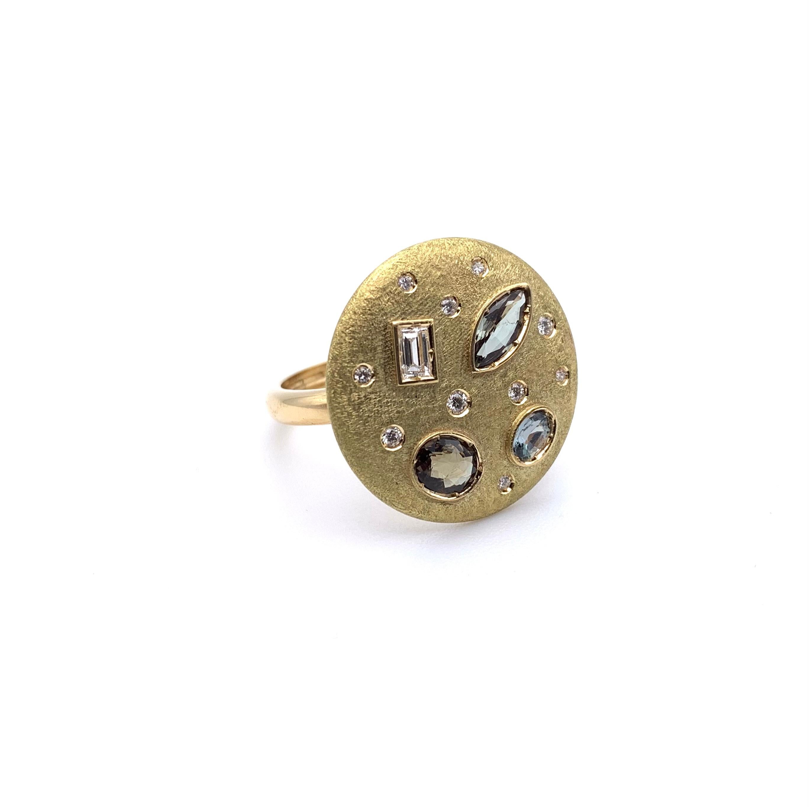 18KT Handmade Alexandrite and Diamond Disc Ring For Sale 3