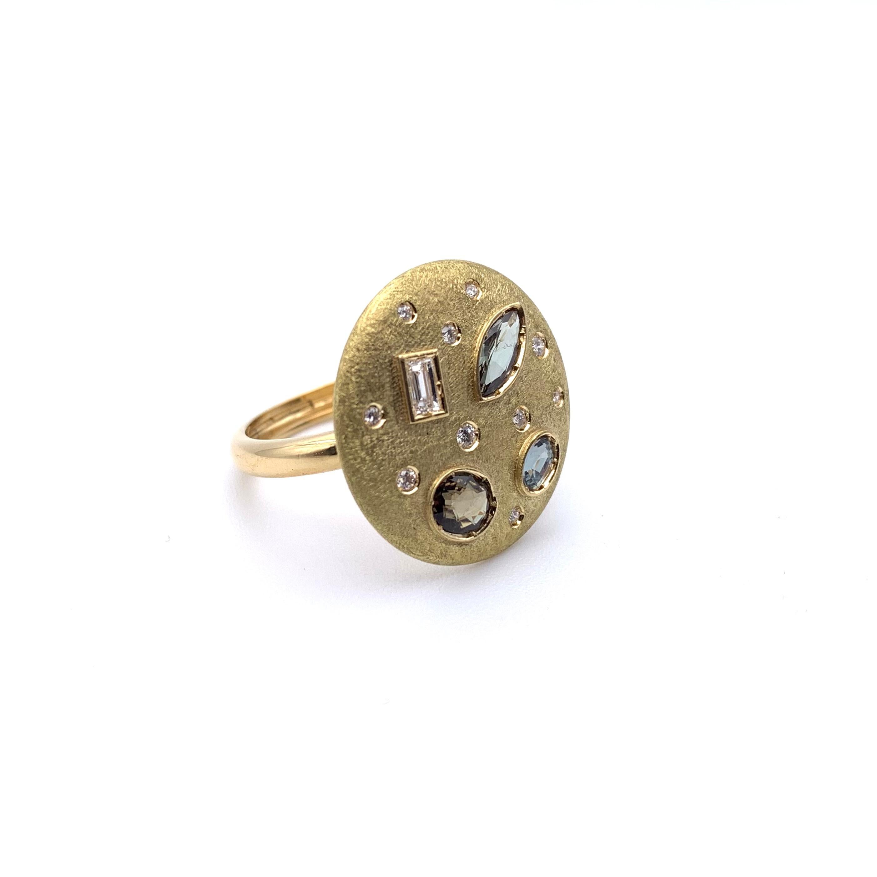 18KT Handmade Alexandrite and Diamond Disc Ring For Sale 2