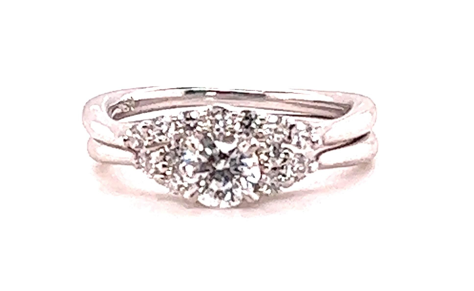 18kt Hearts on Fire Diamond Engagement Ring  For Sale 4