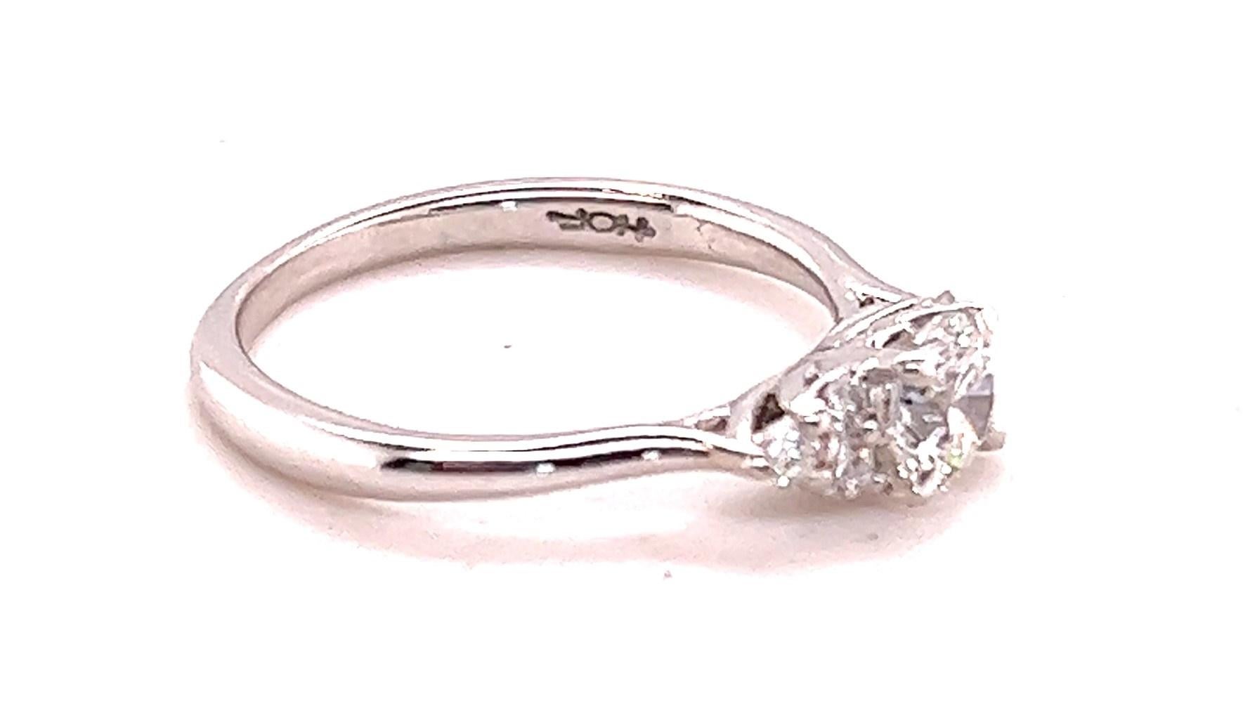 Round Cut 18kt Hearts on Fire Diamond Engagement Ring  For Sale