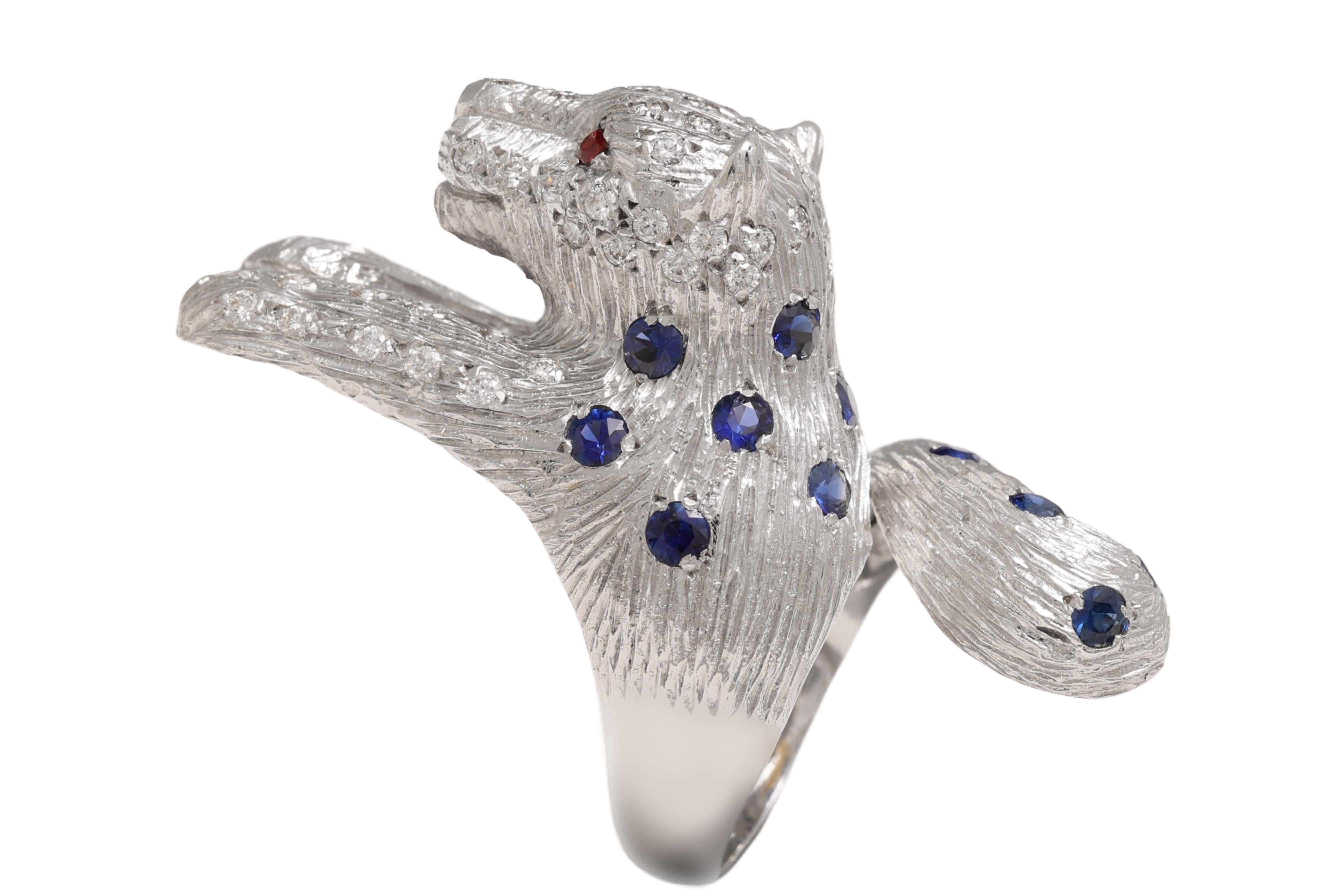 18 Karat Maramenos Pateras Panther- oder Tigerring mit Diamanten und Saphiren für Damen oder Herren im Angebot