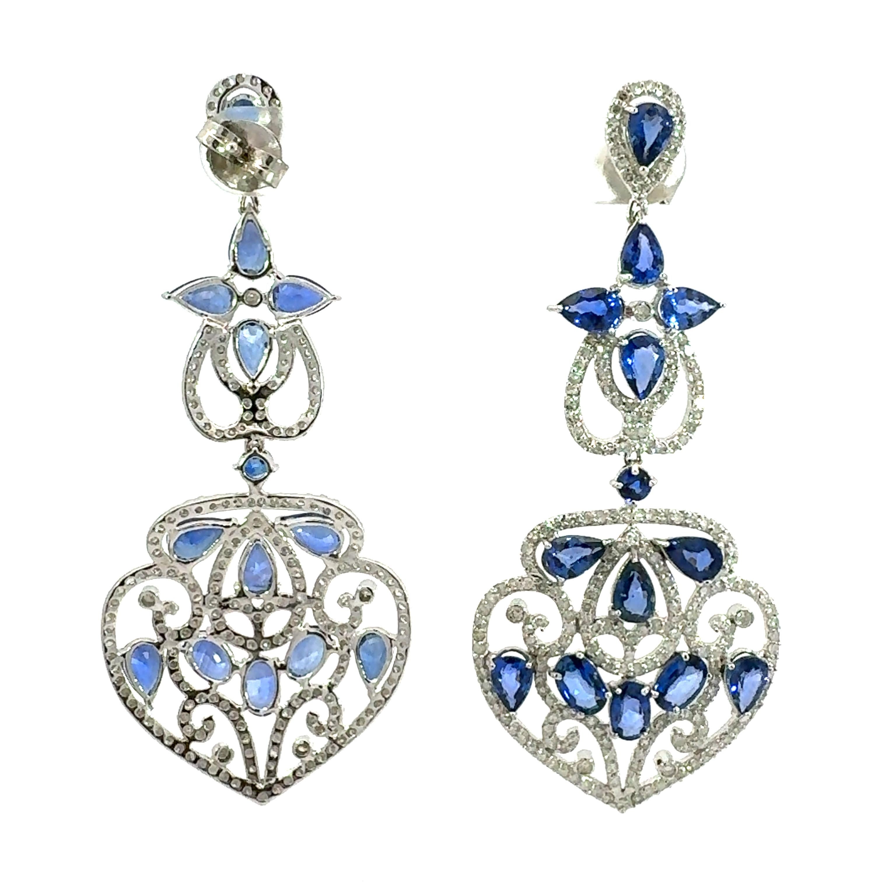 18Kt natural blue sapphire and diamond earrings For Sale 2