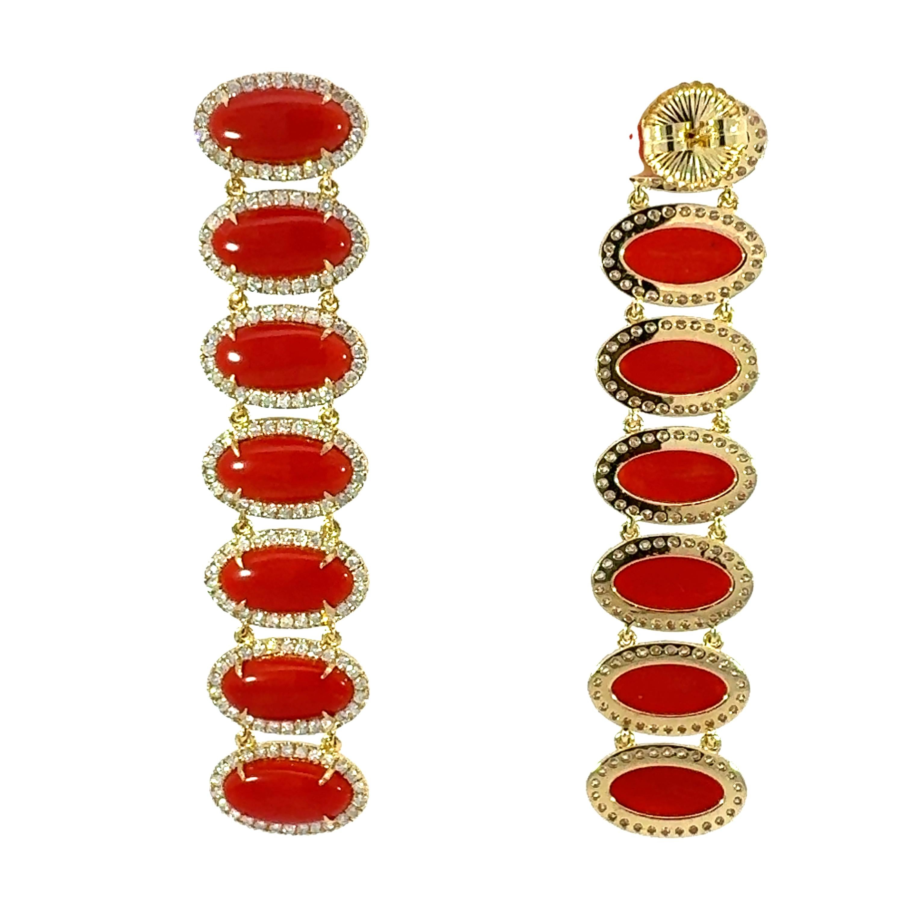 Orecchini in corallo naturale e diamanti 18Kt in vendita 1