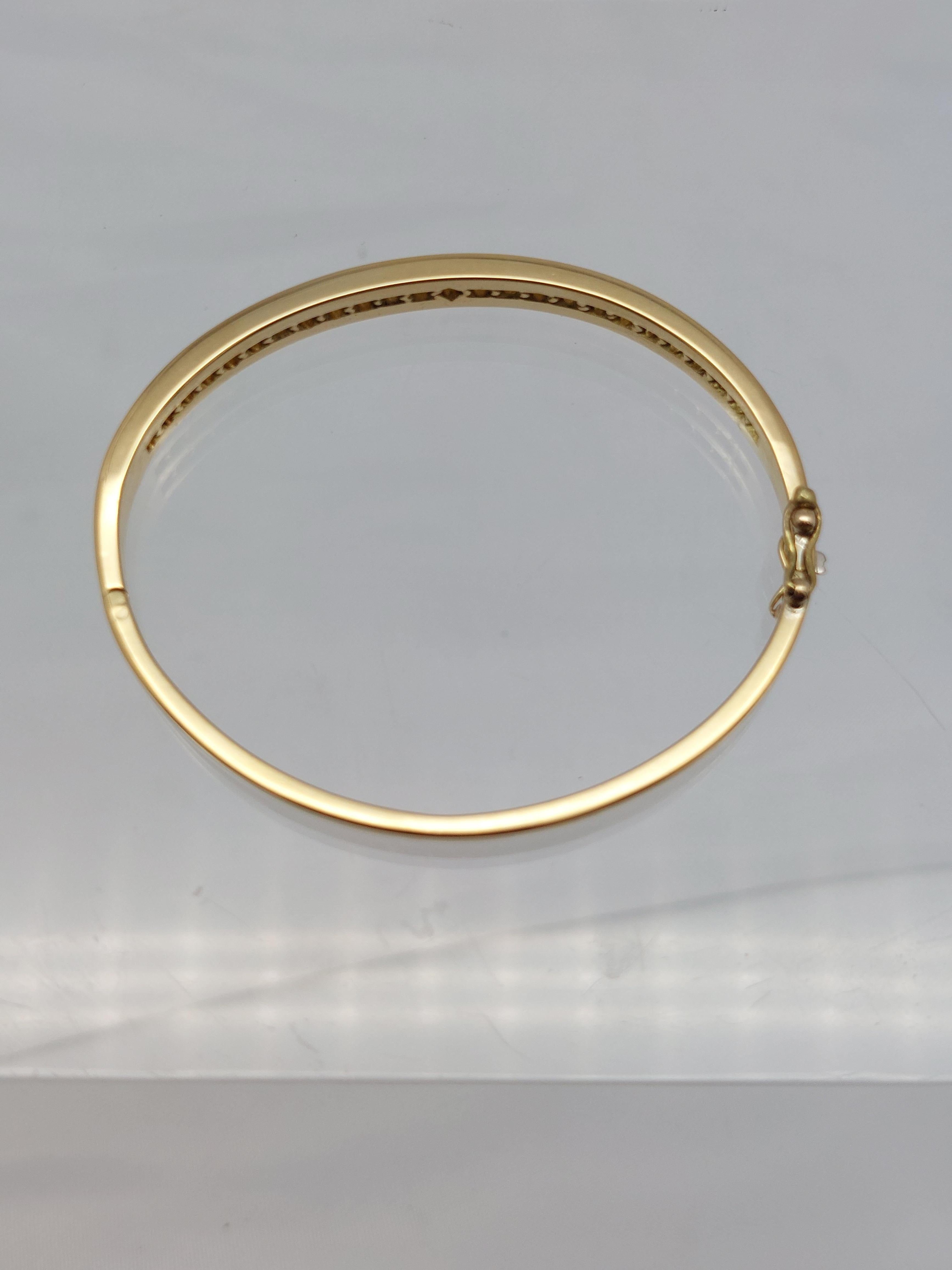 18KT Natürlicher Diamant Armreif im Angebot 2