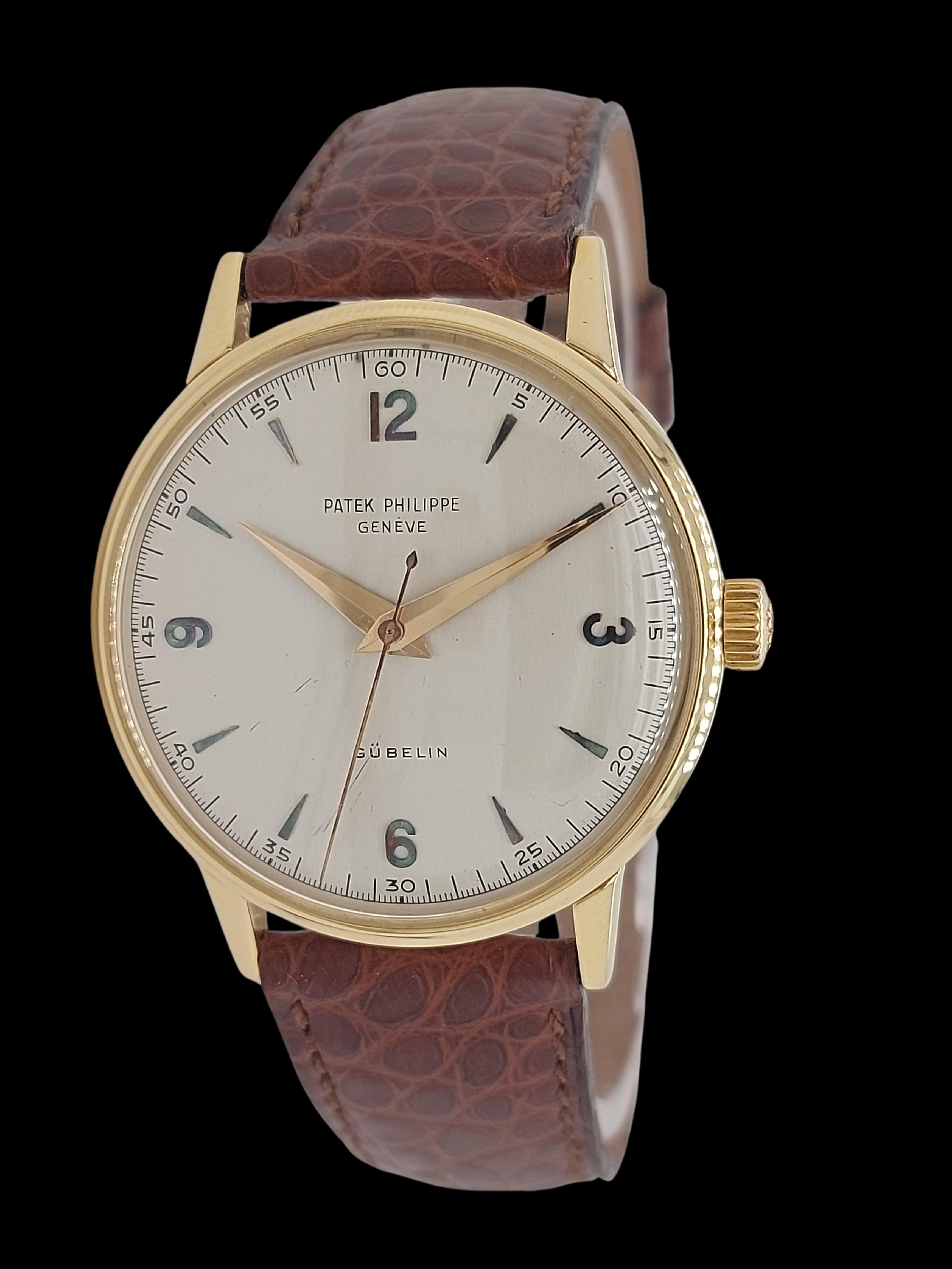 Erstaunlich 18kt Patek Philippe Calatrava Gubelin Handaufzug Ref. 3411

Uhrwerk: Handaufzug Kaliber 27 SC, Poincon de Geneve, in 5 Positionen auf Wärme und Kälte eingestellt

Funktionen: Stunden, Minuten, Sekunden

Gehäuse: 18kt Gelbgold Gehäuse,