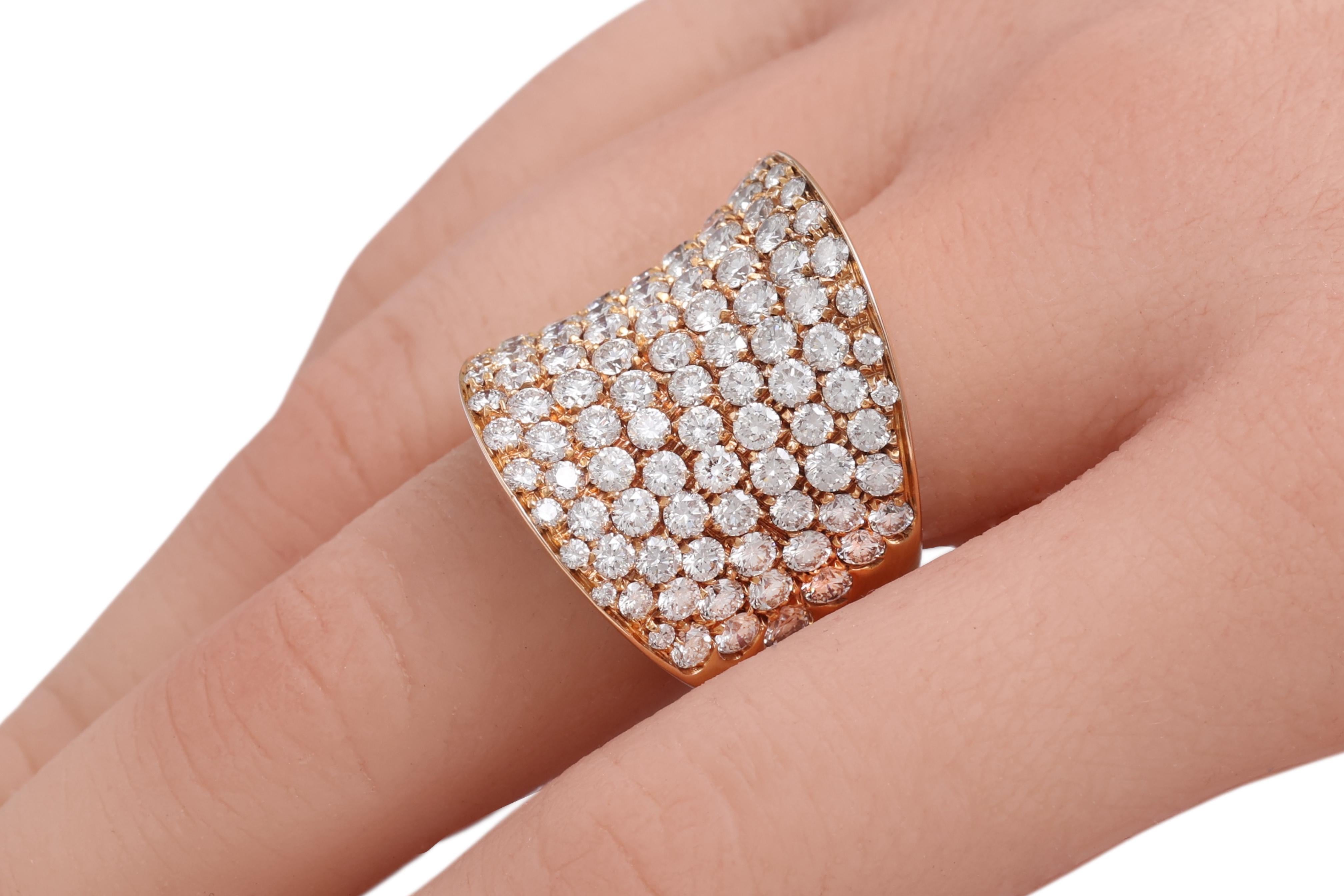 Anello Cocktail in oro rosa 18 carati con 5,80 carati di diamanti taglio brillante incastonati a pavé in vendita 7