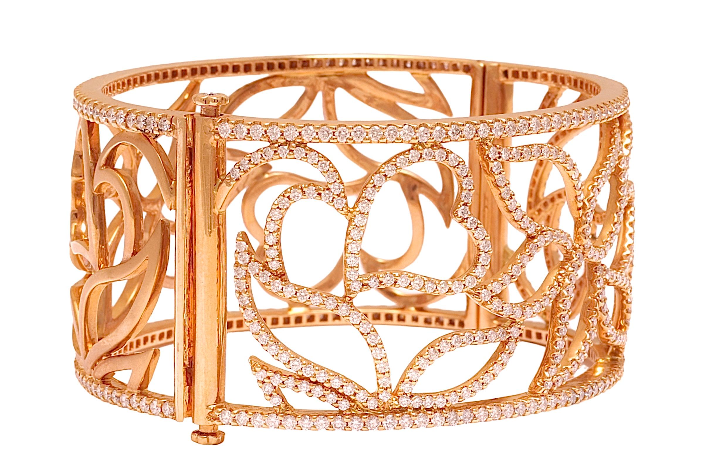18kt Pink Gold Cuff Bracelet, Flower Design, set with 5.87 ct. Diamonds, 2 Sided For Sale 4