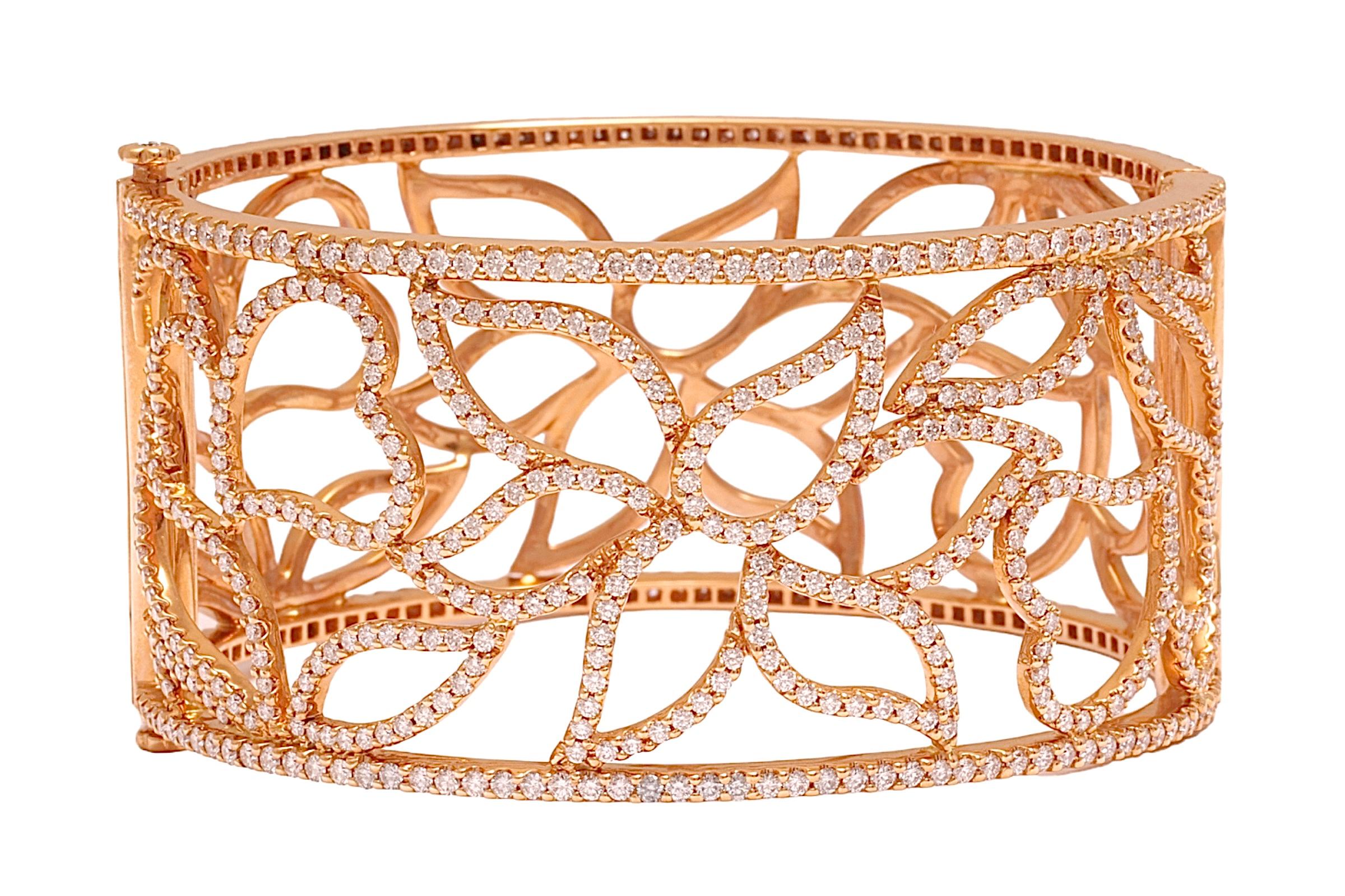 18kt Pink Gold Cuff Bracelet, Flower Design, set with 5.87 ct. Diamonds, 2 Sided For Sale 5