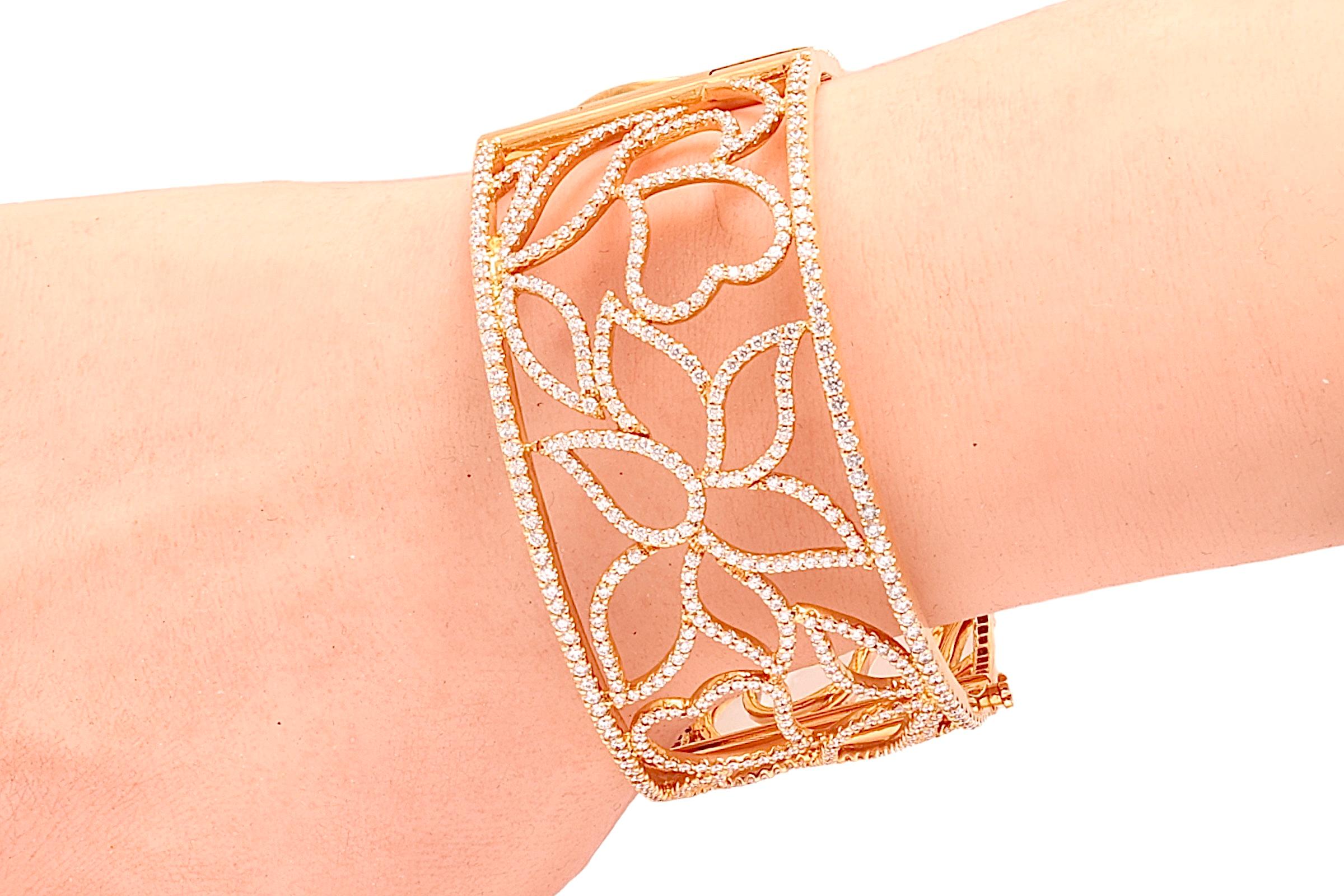 18kt Pink Gold Cuff Bracelet, Flower Design, set with 5.87 ct. Diamonds, 2 Sided For Sale 9