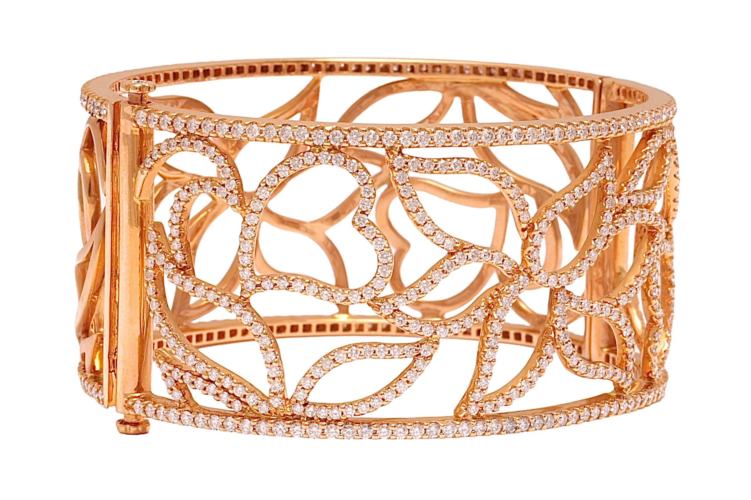 18kt Pink Gold Cuff Bracelet, Flower Design, set with 5.87 ct. Diamonds, 2 Sided For Sale 1