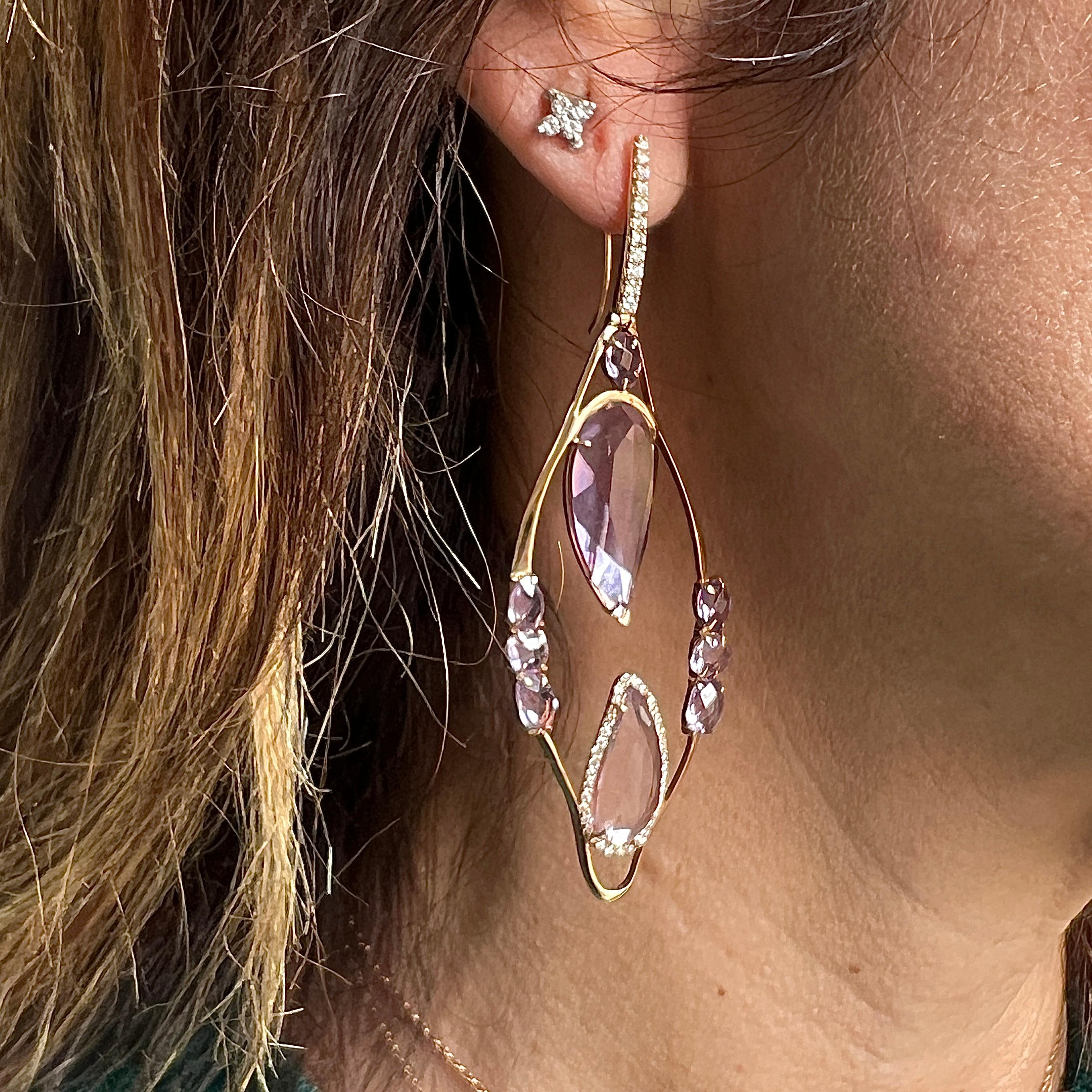 Modern 18kt Pink Gold Earrings with Amethyst drops and natural diamonds For Sale
